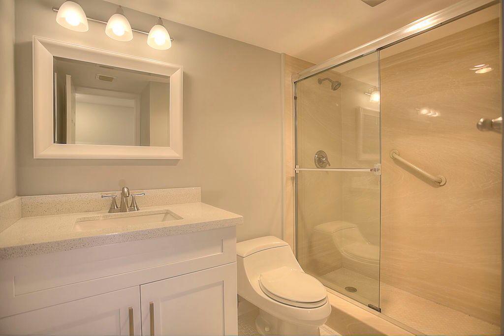 1660 Twelve Oaks #203, North Palm Beach FL 33408