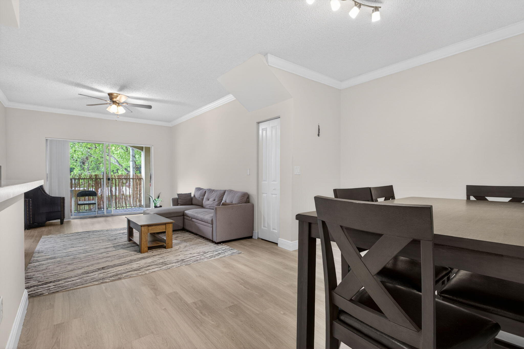 5880 W Sample #206, Coral Springs FL 33067