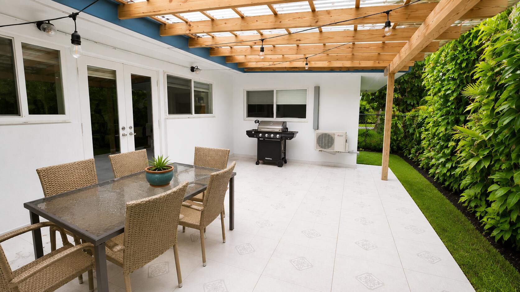2130 NE 191st, North Miami Beach FL 33179