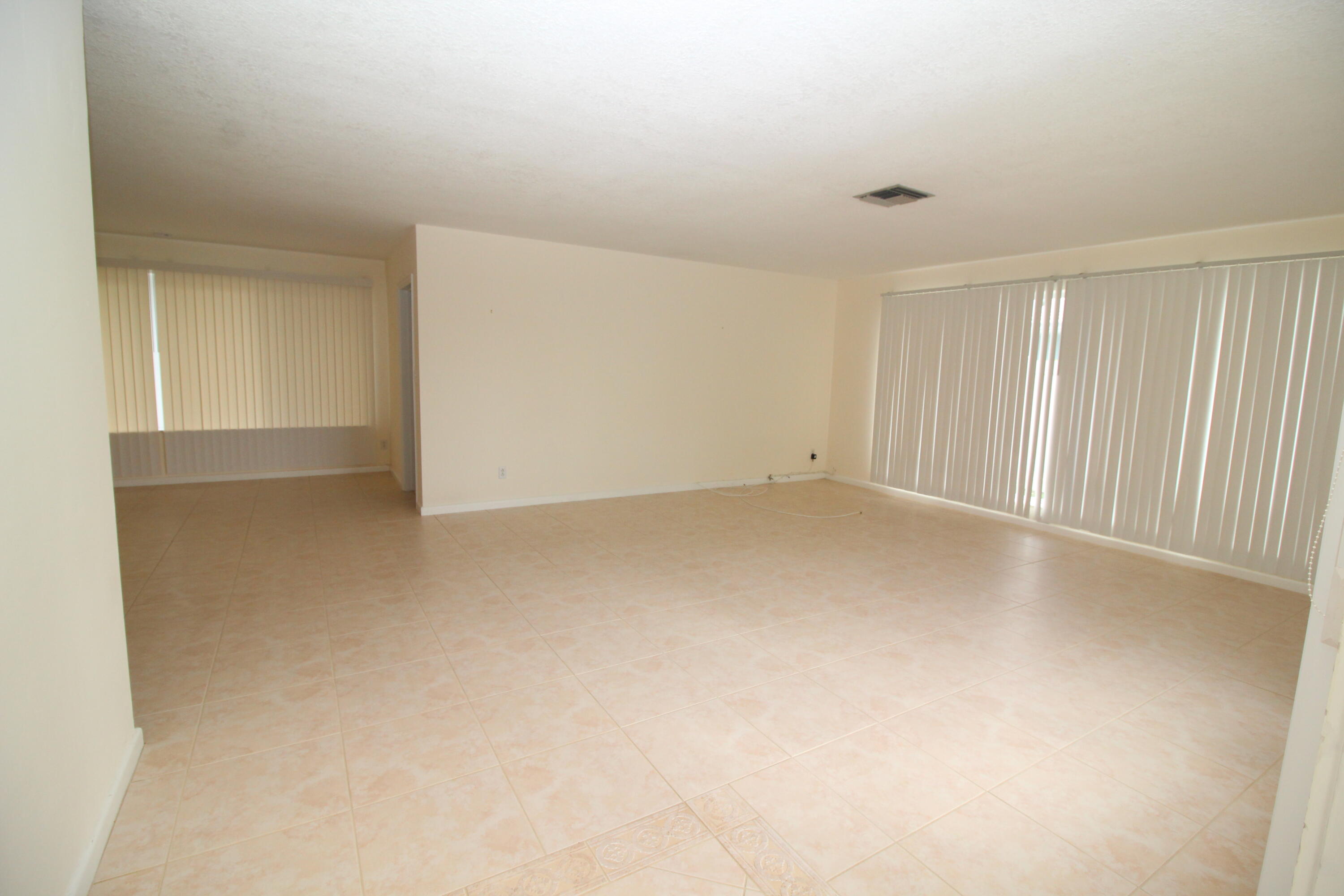 4454 W Tradewinds, Lauderdale By The Sea FL 33308