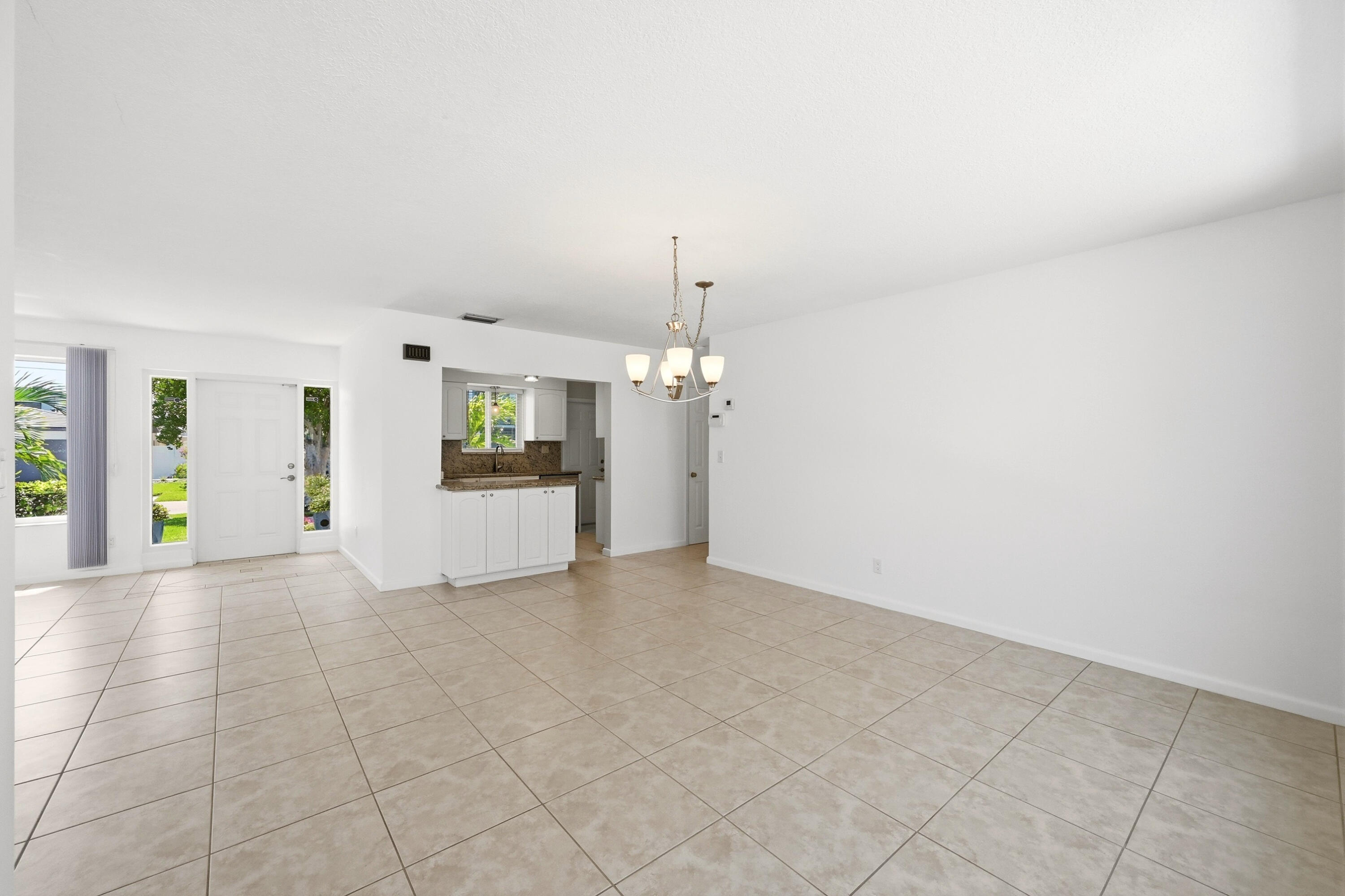 4454 W Tradewinds, Lauderdale By The Sea FL 33308