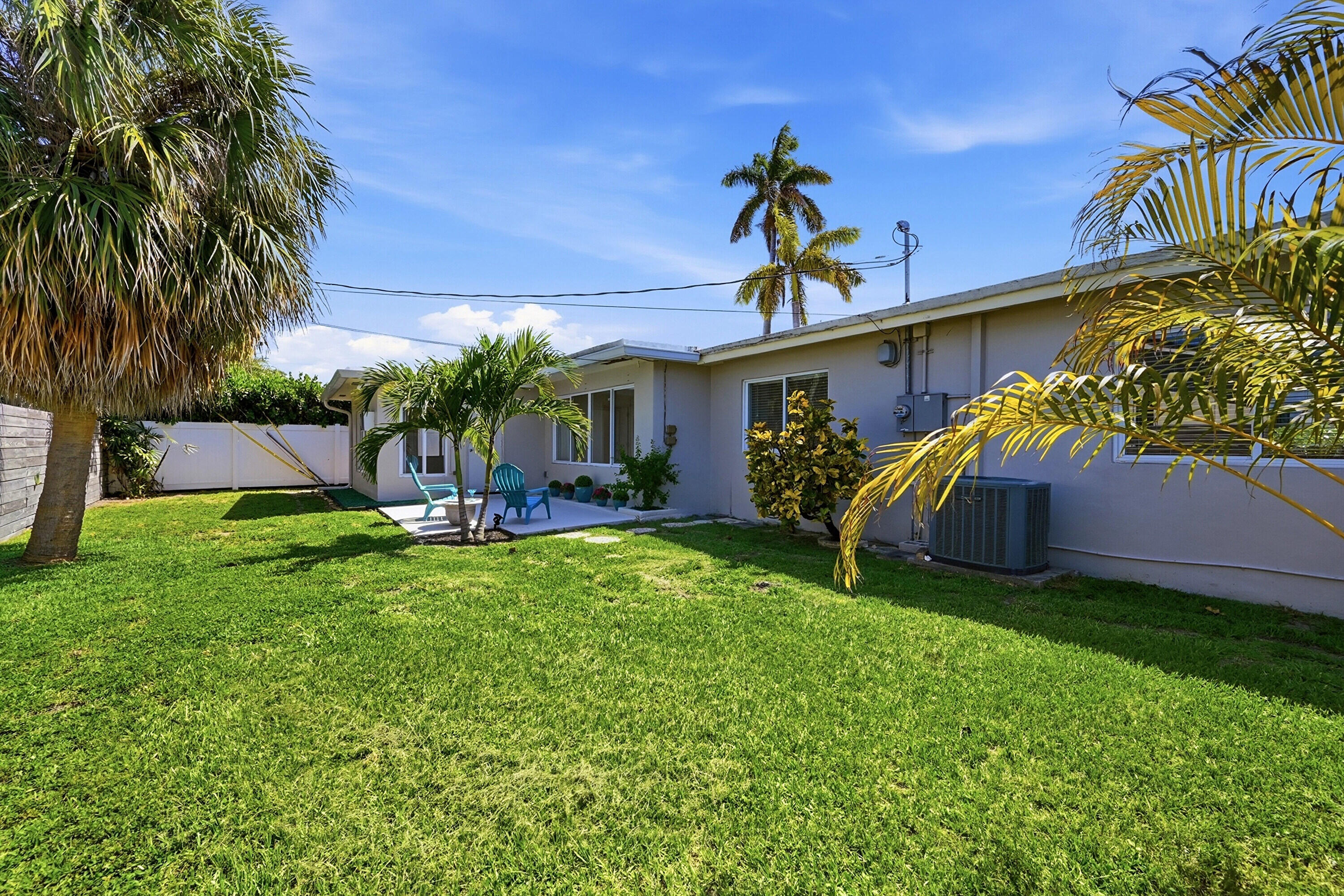 4454 W Tradewinds, Lauderdale By The Sea FL 33308