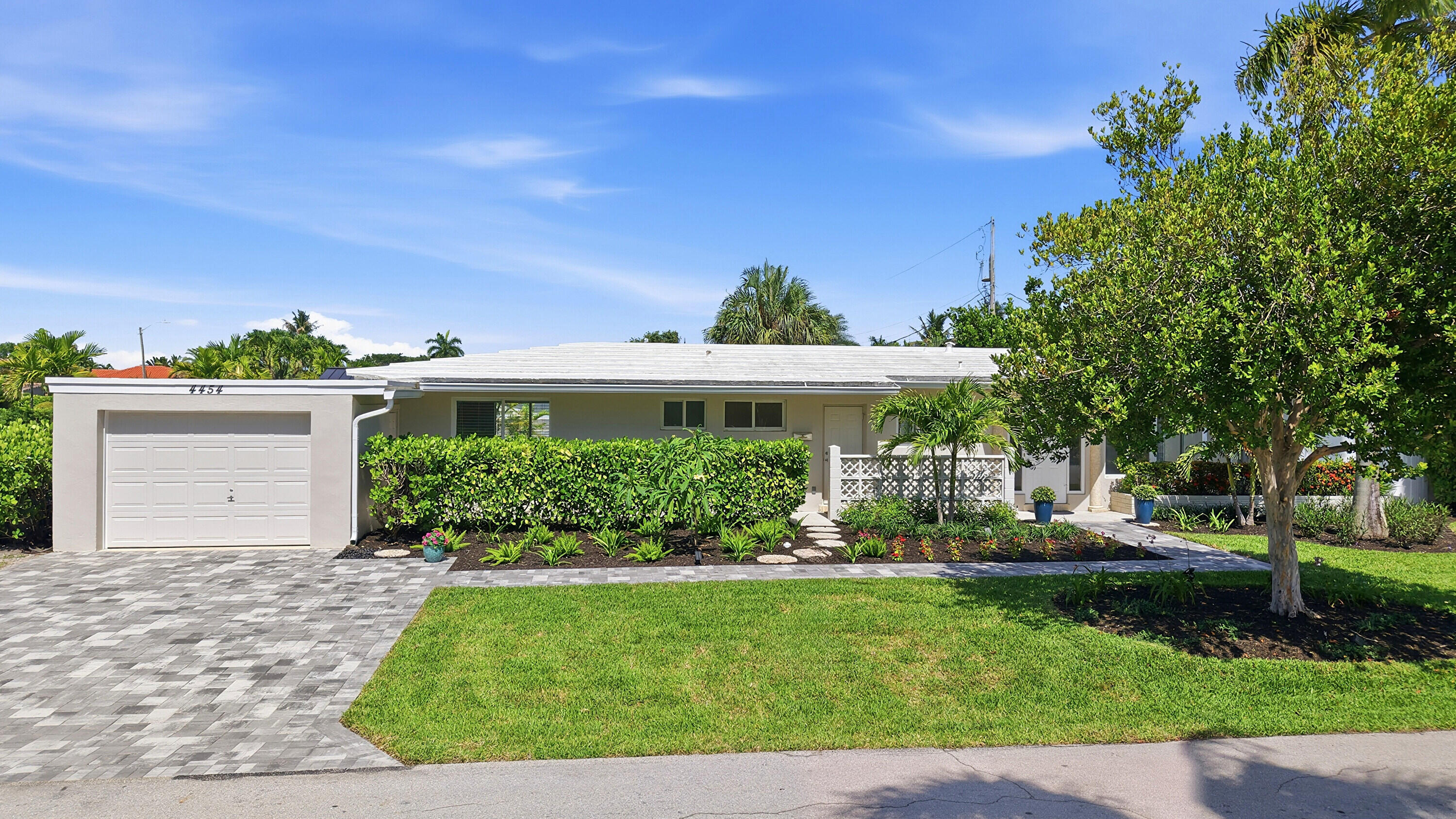 4454 W Tradewinds, Lauderdale By The Sea FL 33308