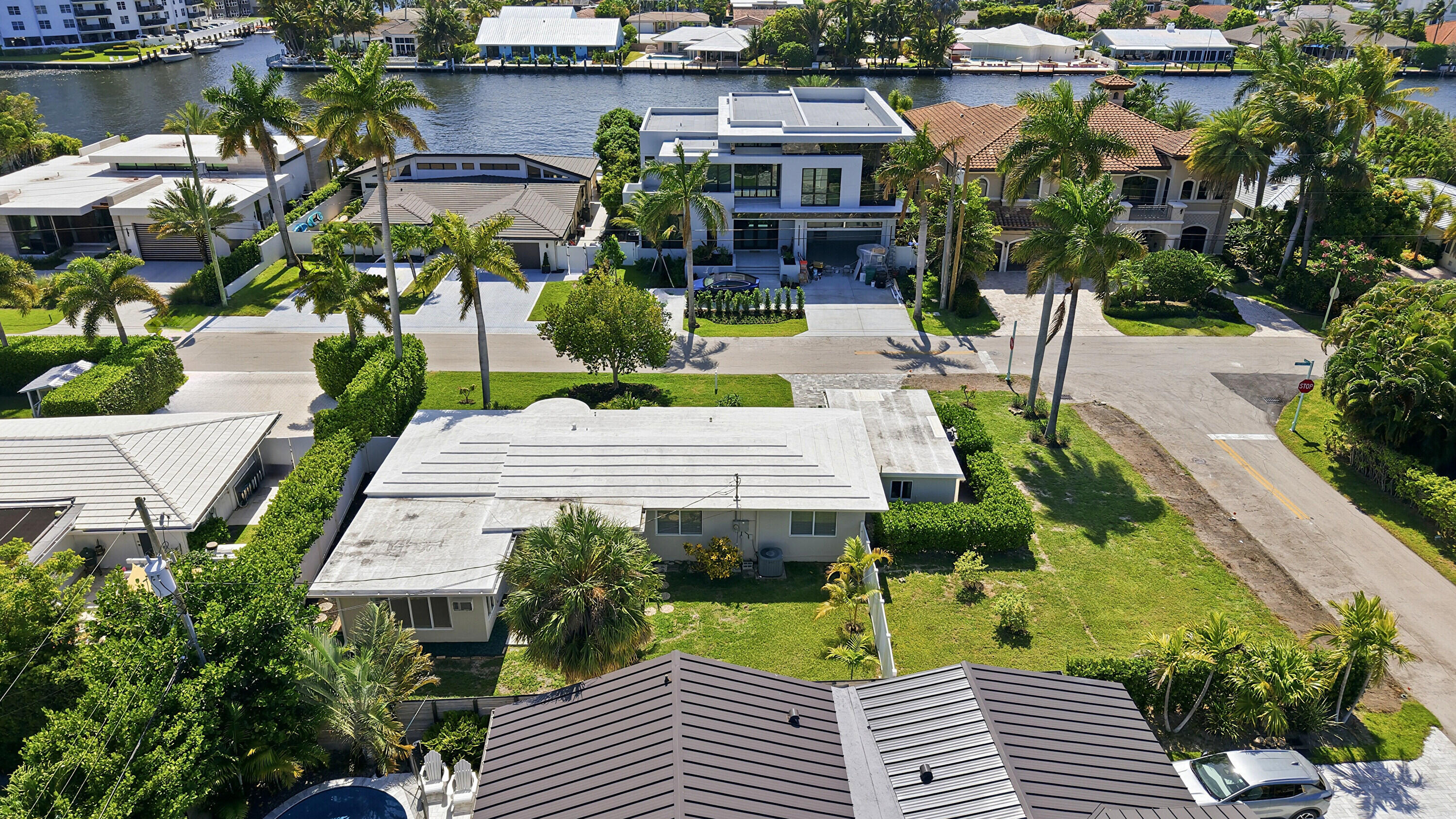 4454 W Tradewinds, Lauderdale By The Sea FL 33308