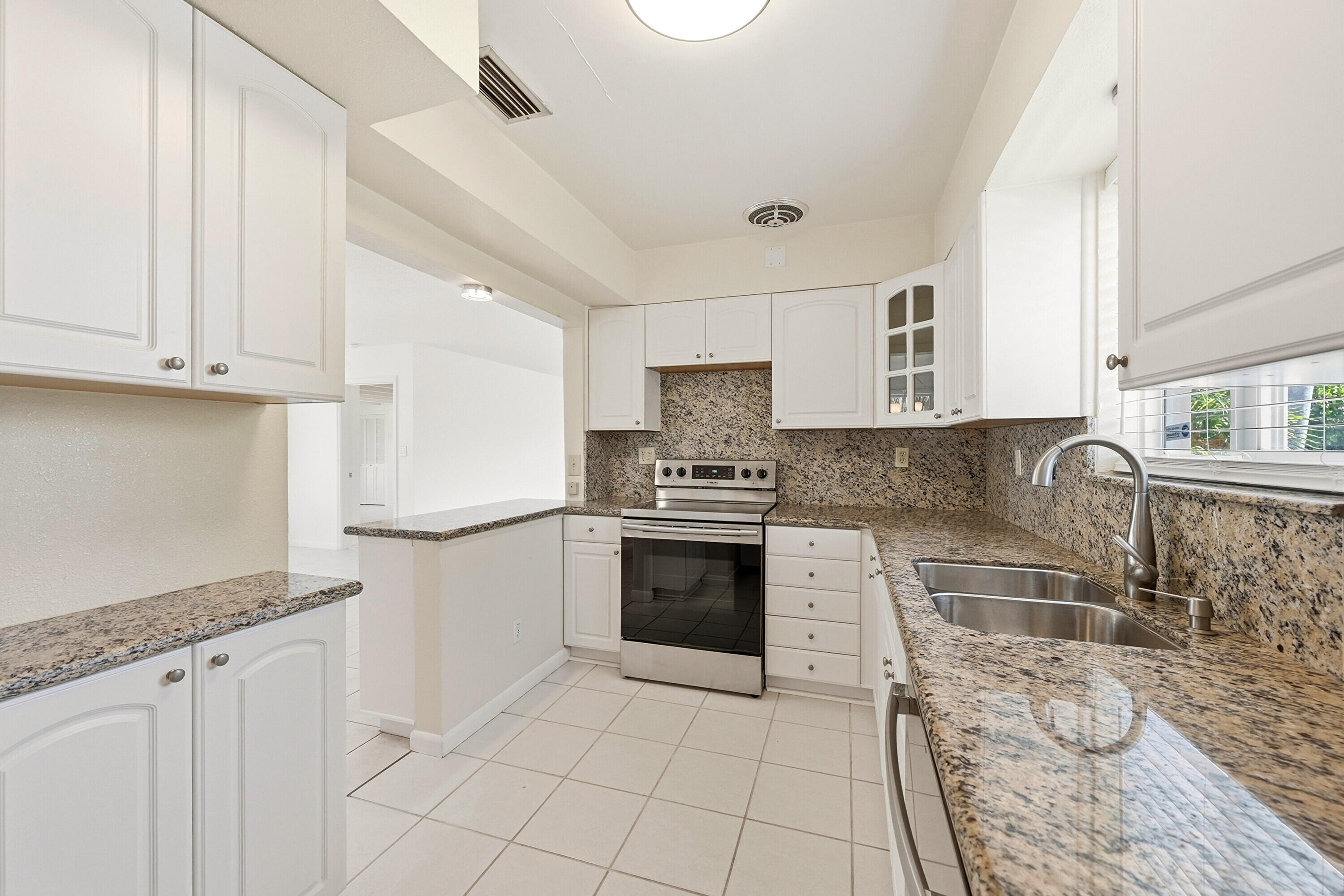 4454 W Tradewinds, Lauderdale By The Sea FL 33308