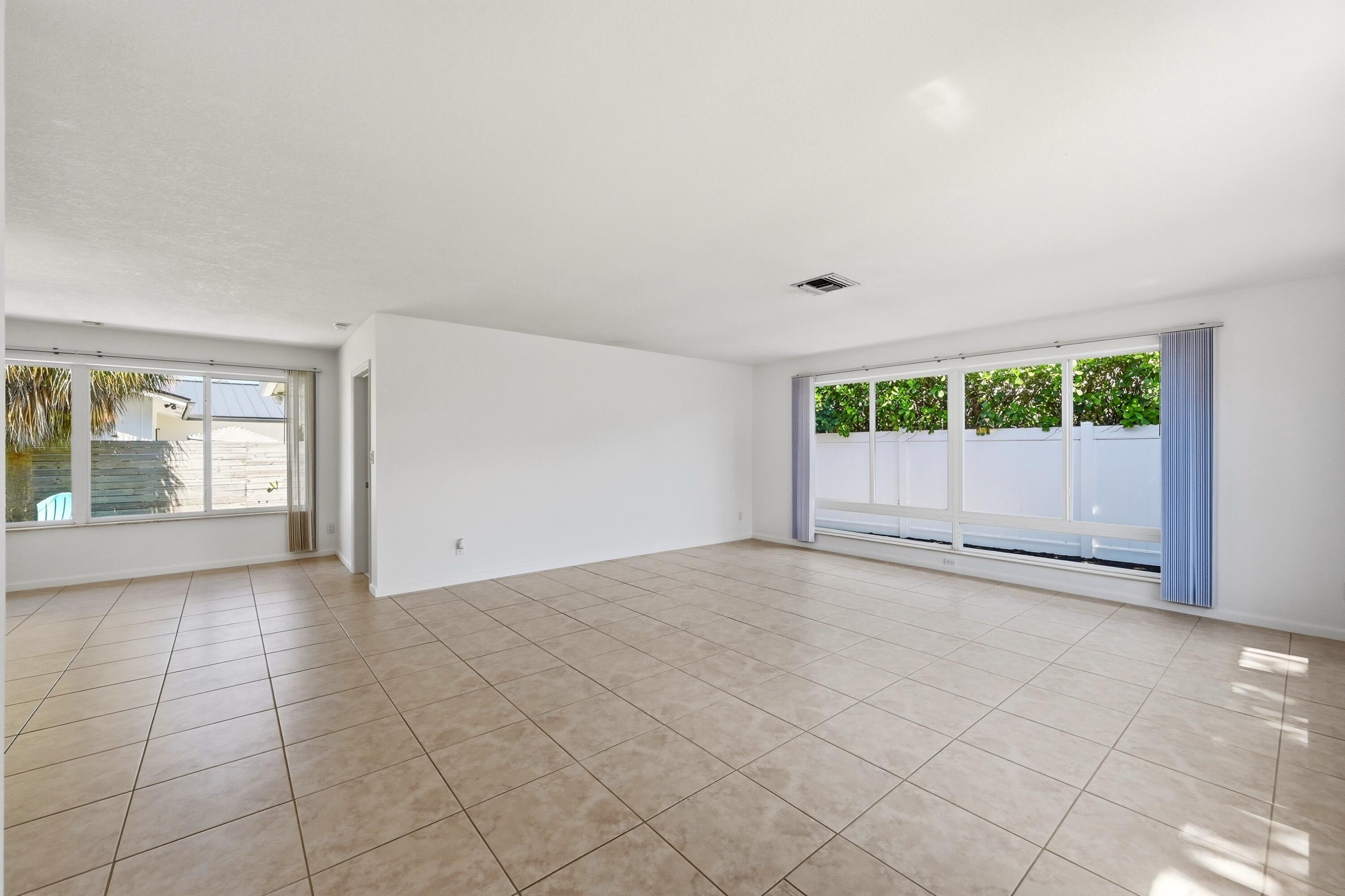 4454 W Tradewinds, Lauderdale By The Sea FL 33308