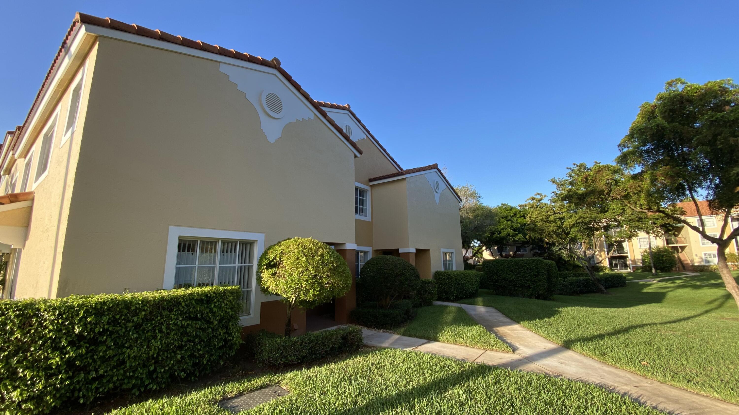 117 Yacht Club #111, Hypoluxo FL 33462