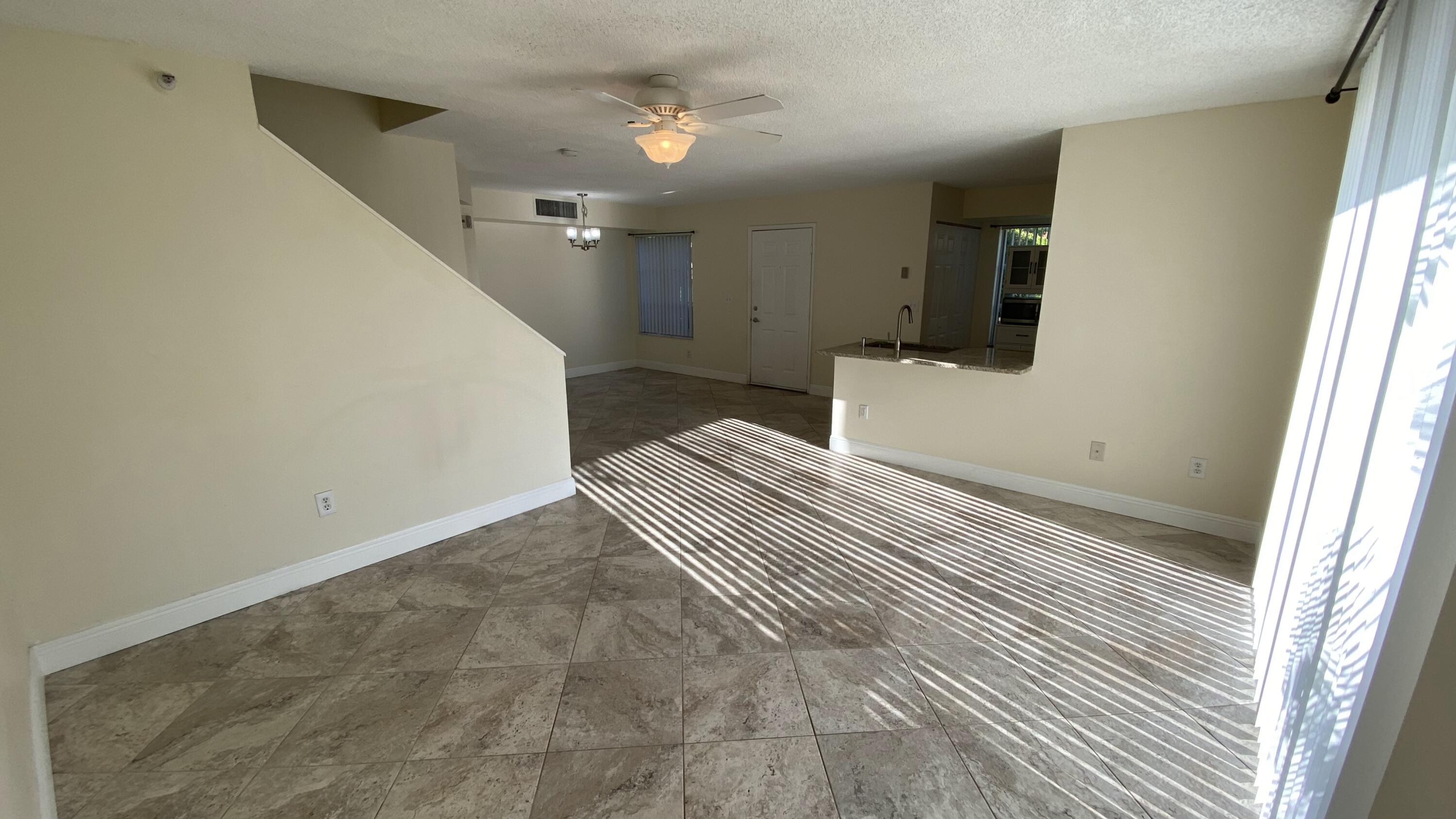 117 Yacht Club #111, Hypoluxo FL 33462