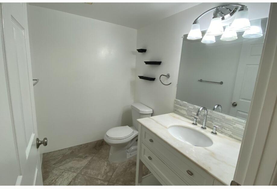117 Yacht Club #111, Hypoluxo FL 33462