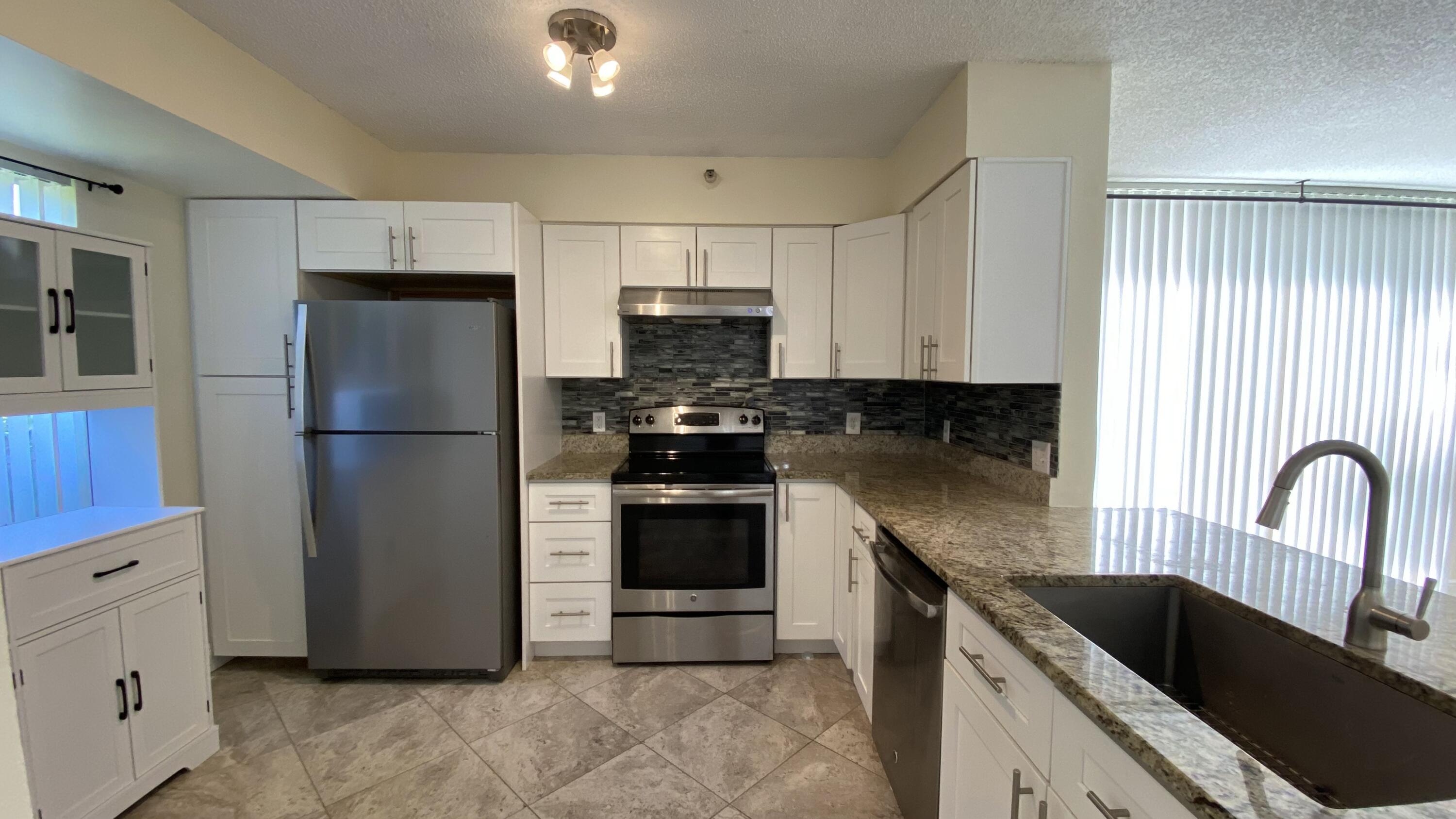 117 Yacht Club #111, Hypoluxo FL 33462