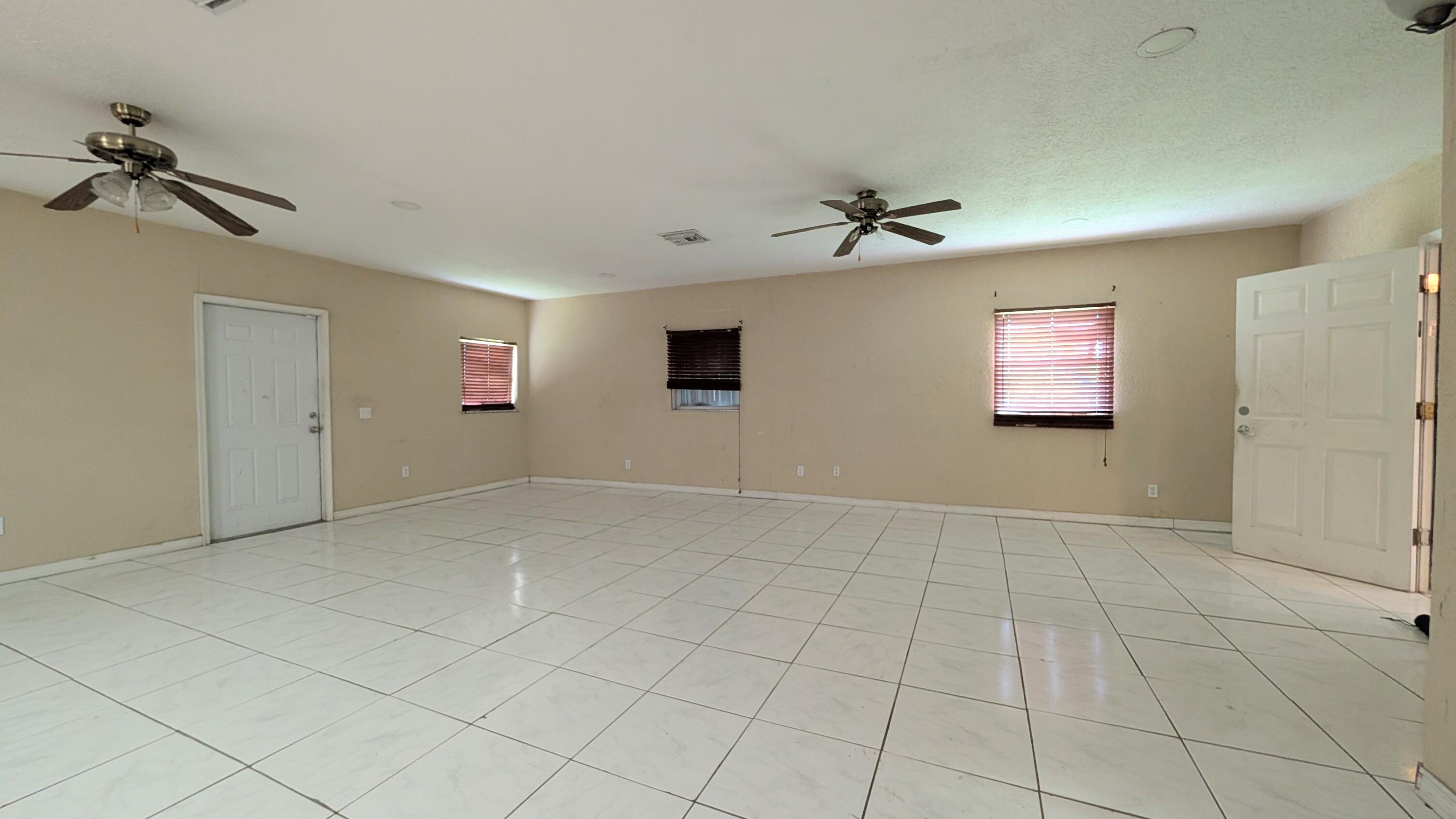 455 Janice, South Bay FL 33493