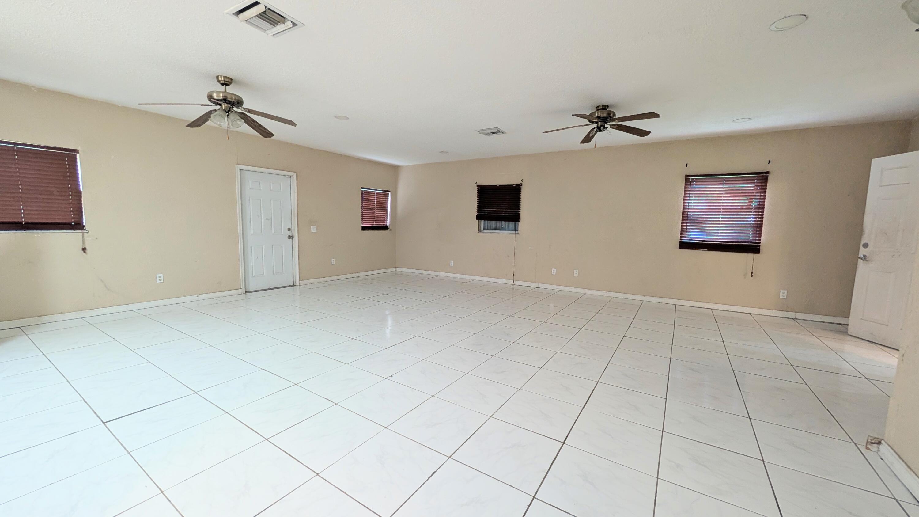 455 Janice, South Bay FL 33493