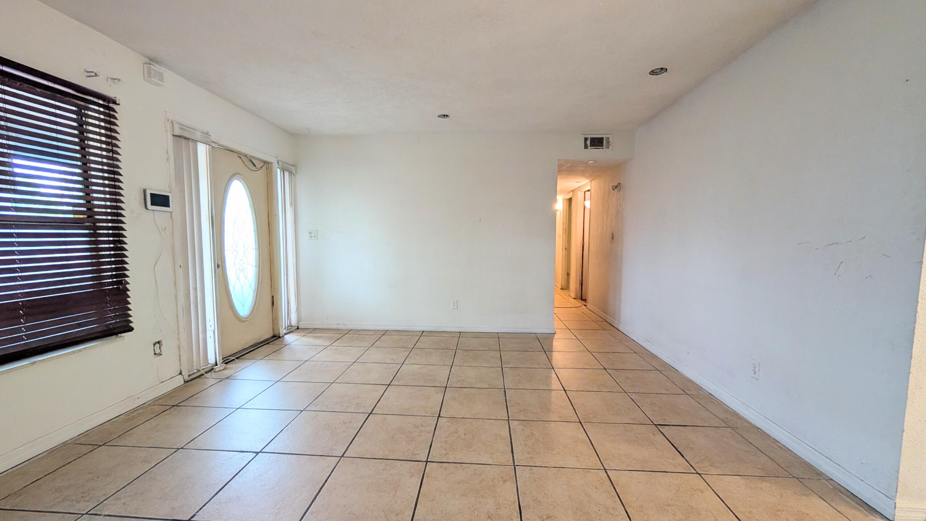 455 Janice, South Bay FL 33493