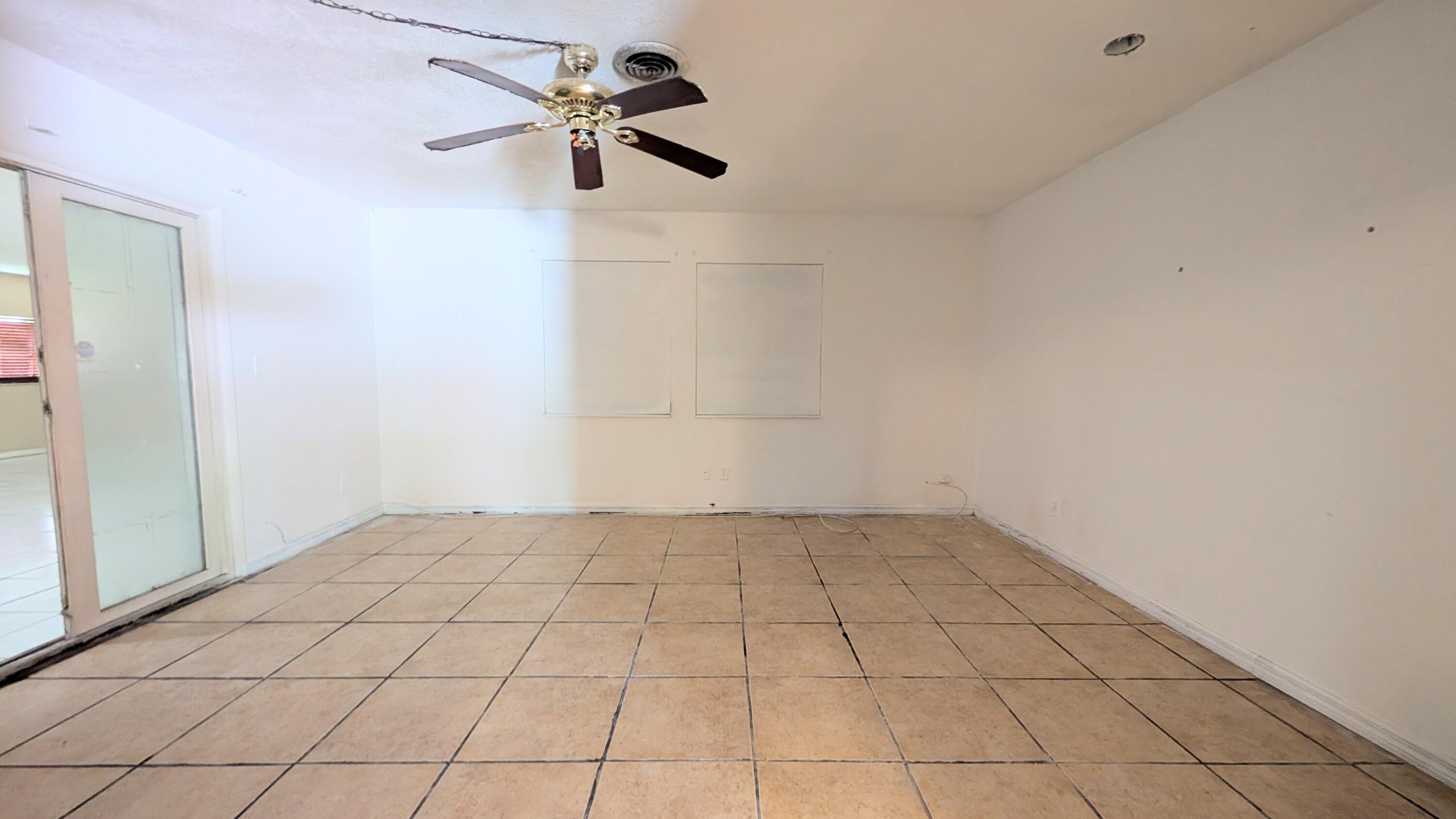 455 Janice, South Bay FL 33493