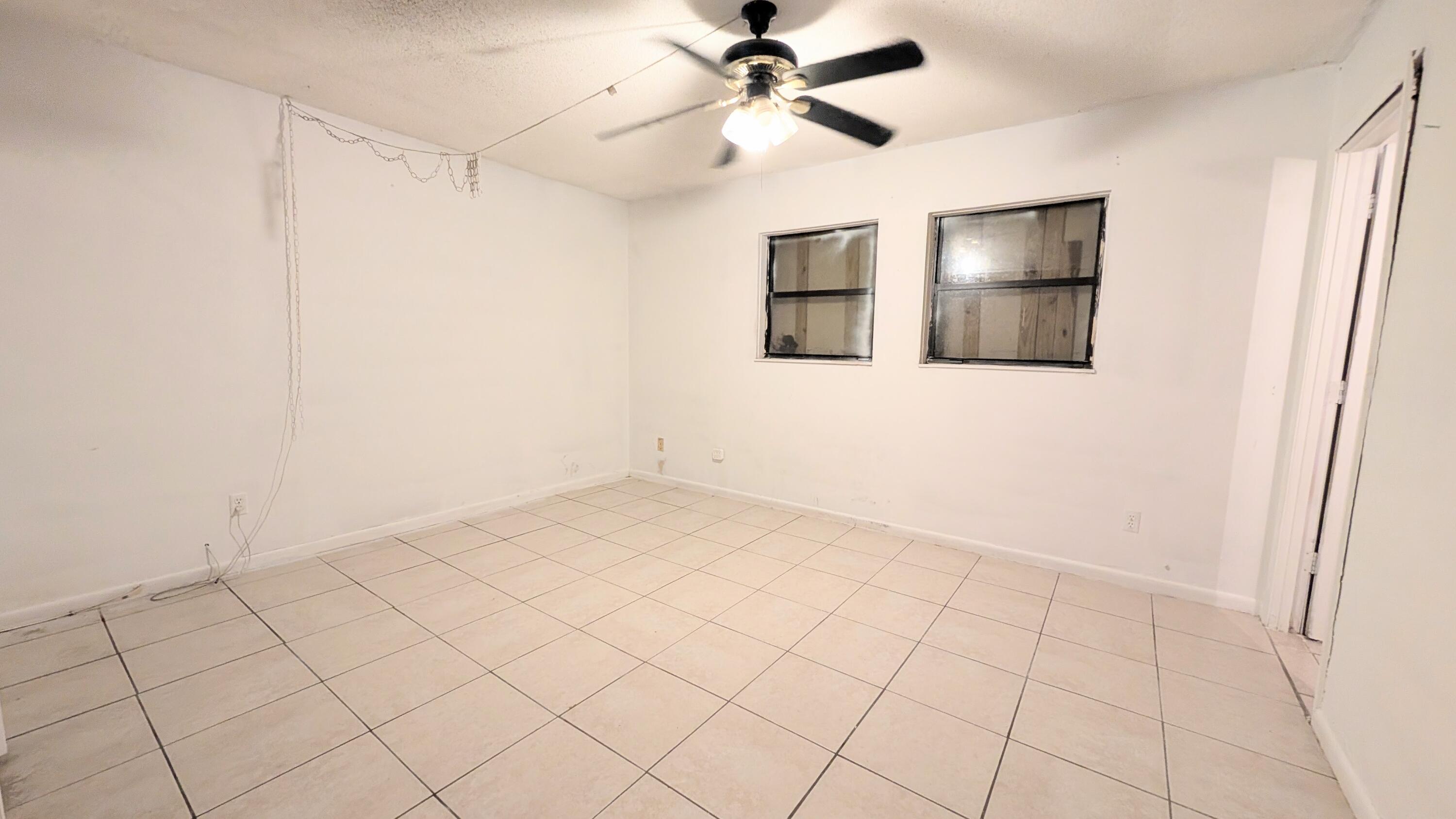 455 Janice, South Bay FL 33493