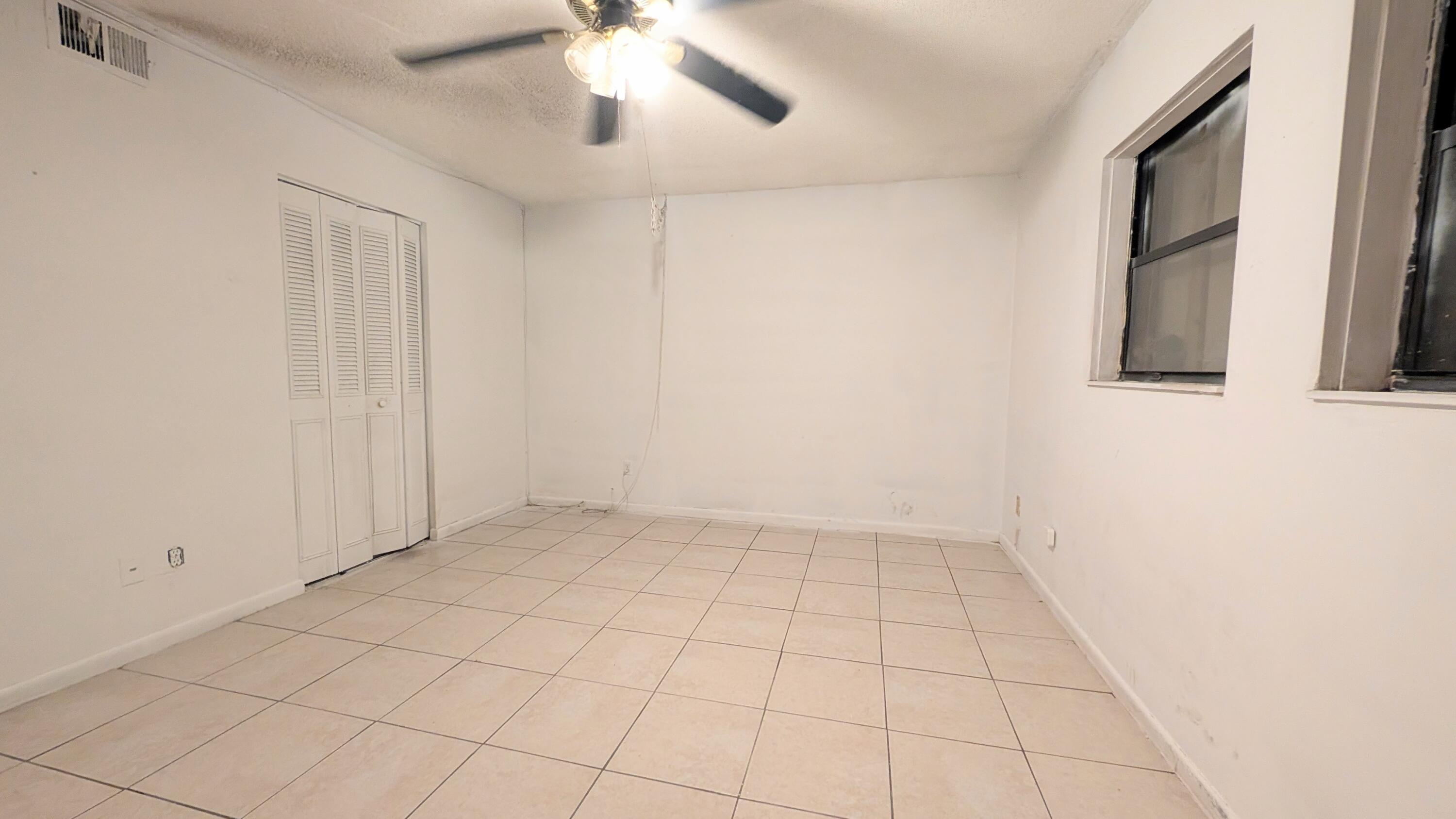 455 Janice, South Bay FL 33493