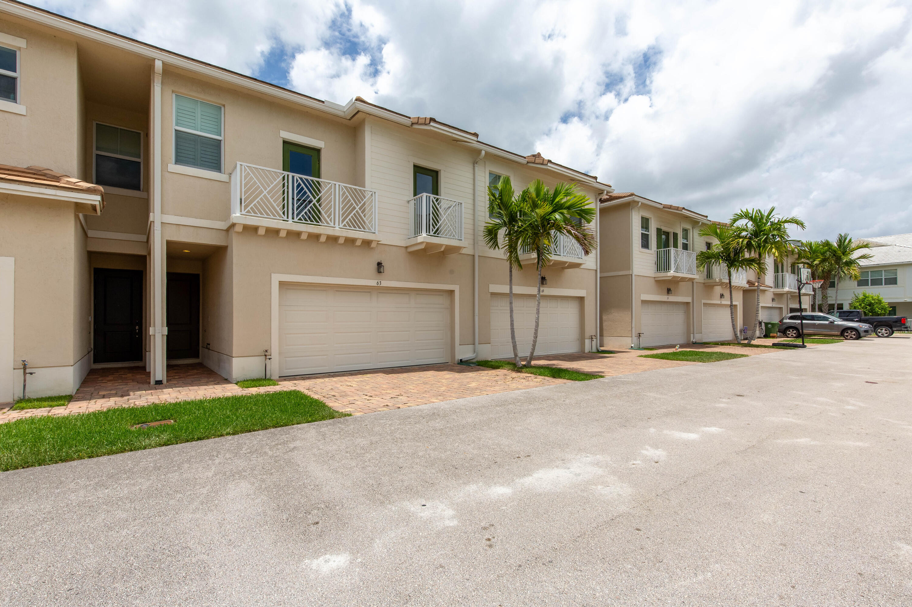 63 Dogwood, Royal Palm Beach FL 33411