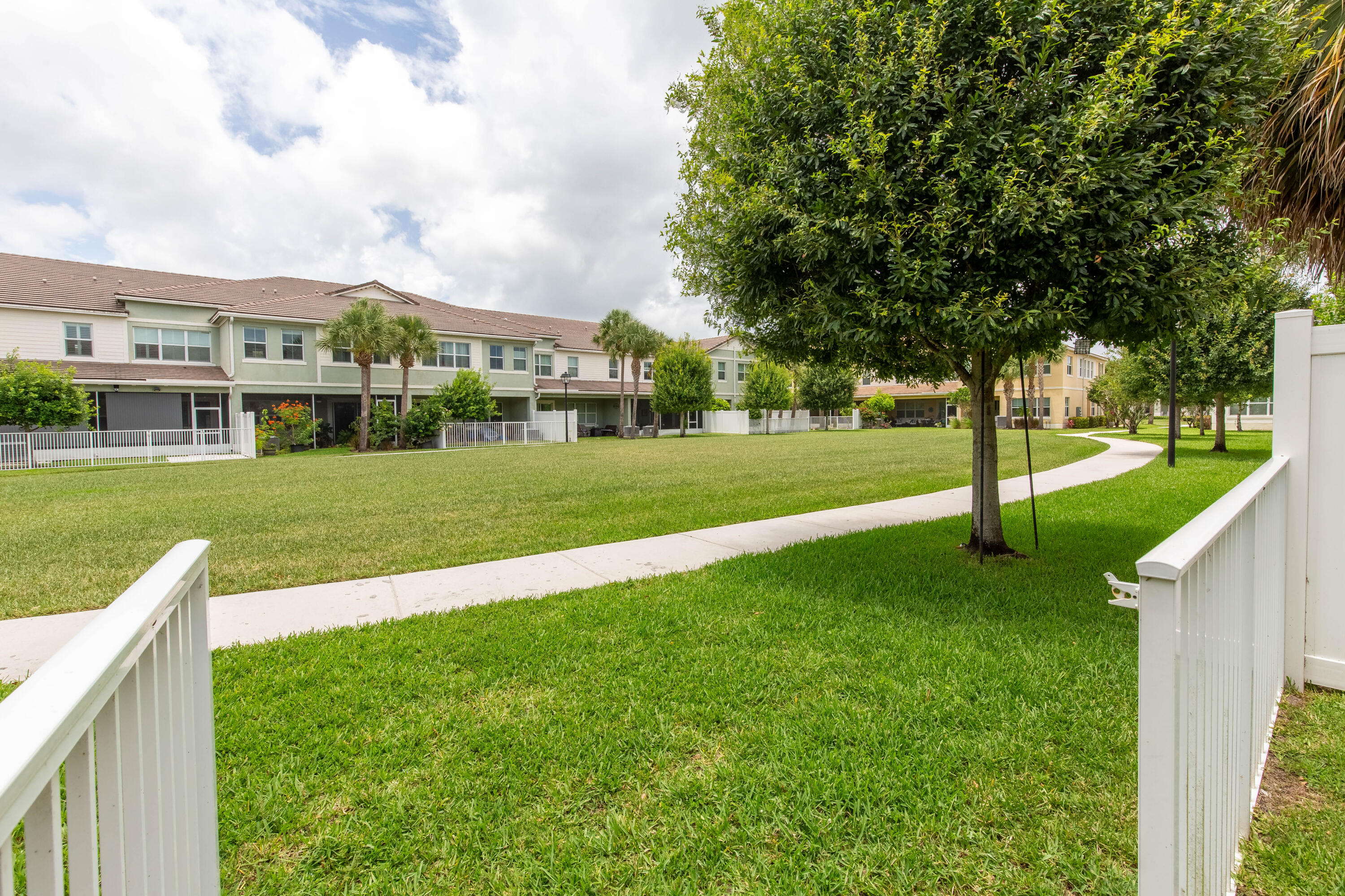 63 Dogwood, Royal Palm Beach FL 33411