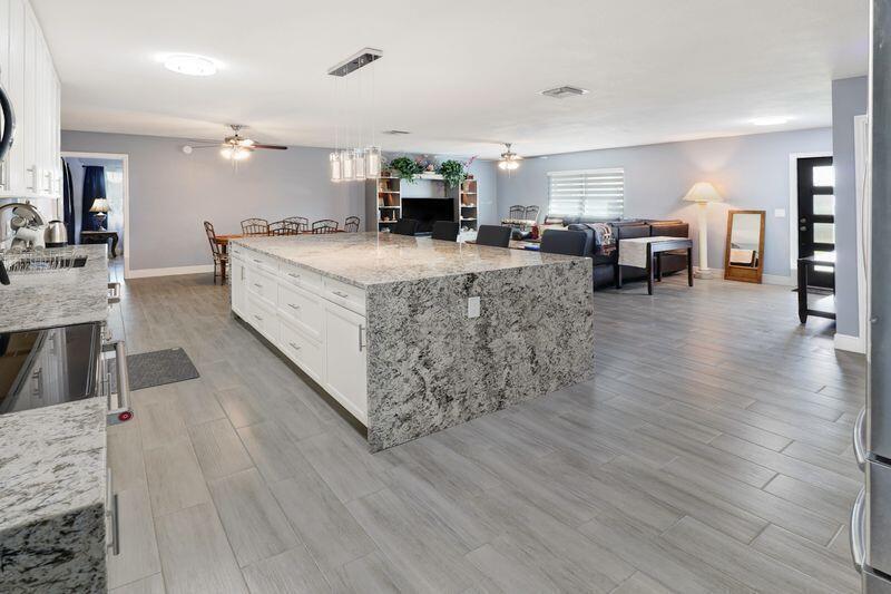 615 NE 15th, Boynton Beach FL 33435