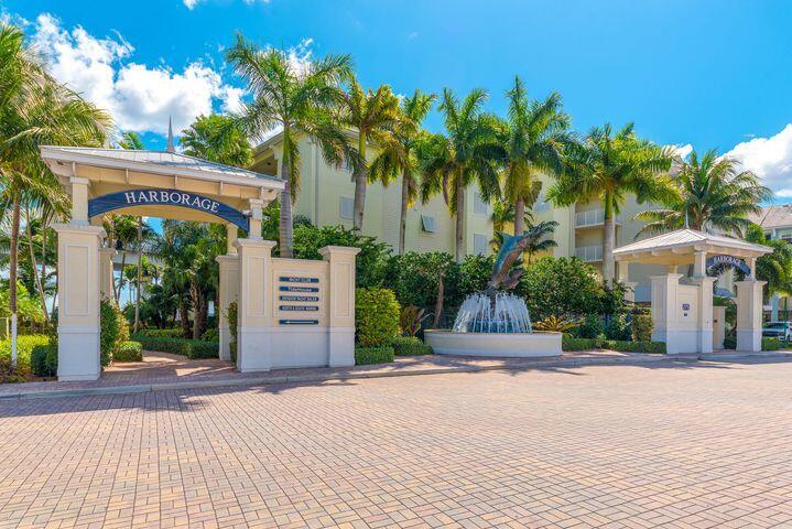 875 NW Flagler #203, Stuart FL 34994