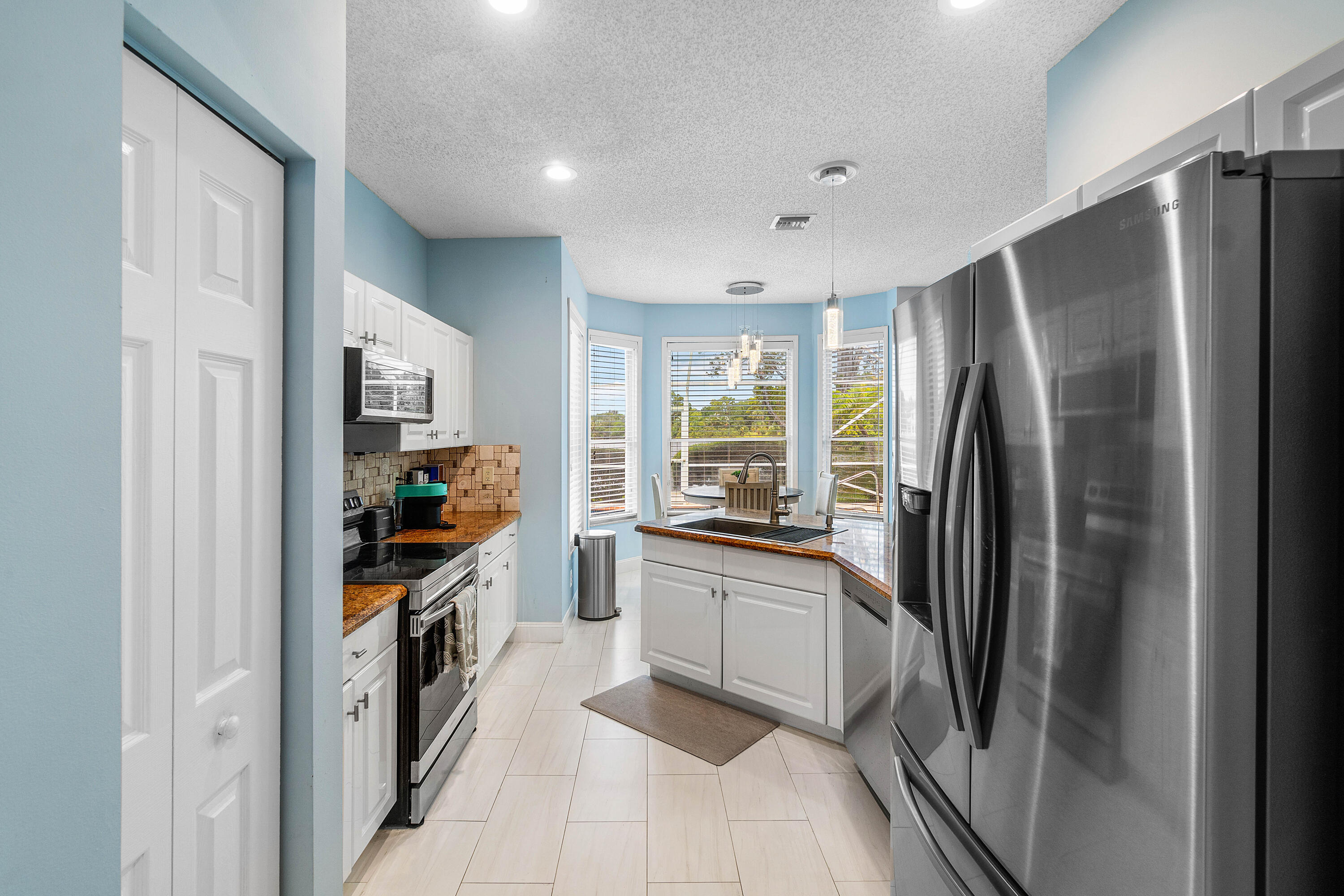 4180 Manor Forest, Boynton Beach FL 33436