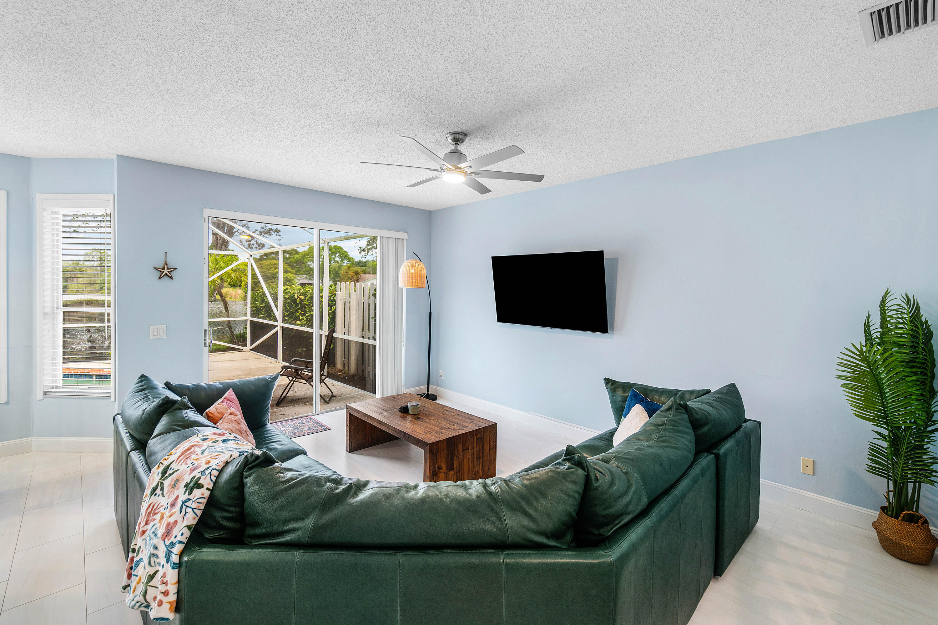 4180 Manor Forest, Boynton Beach FL 33436