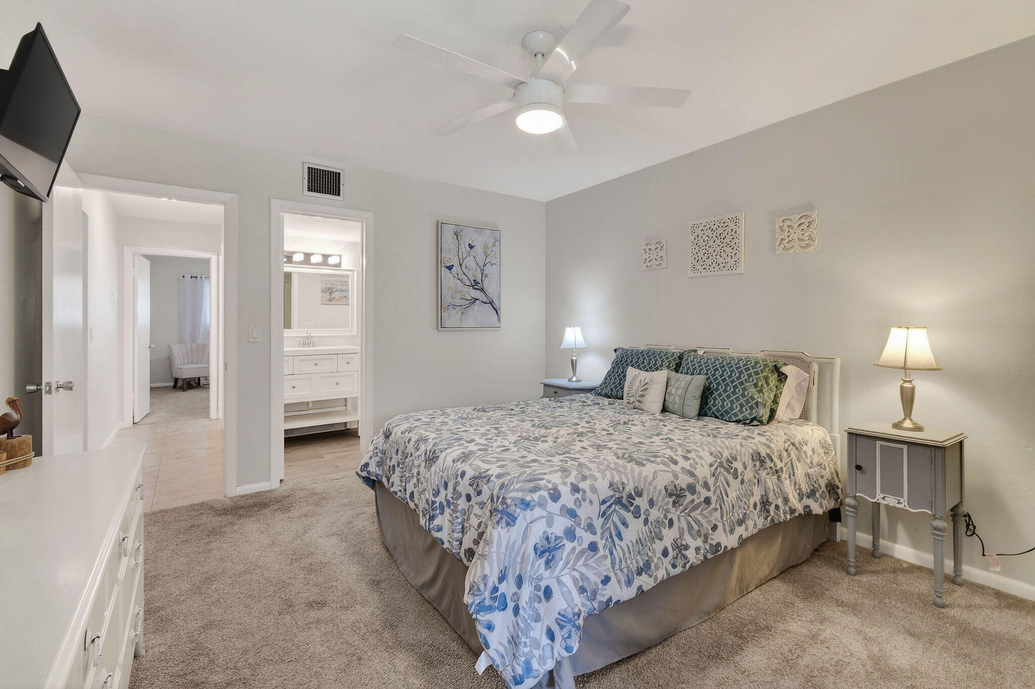 9 Garden #204j, Tequesta FL 33469
