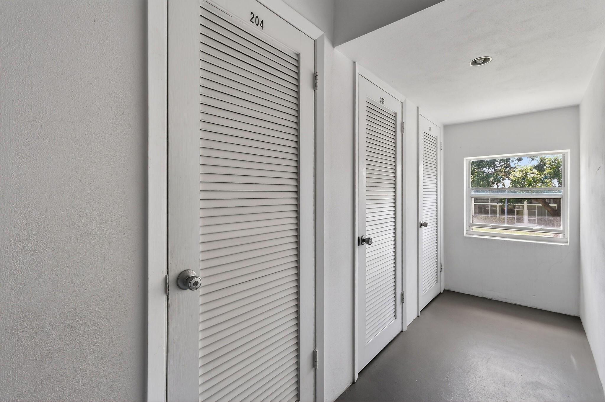 9 Garden #204j, Tequesta FL 33469