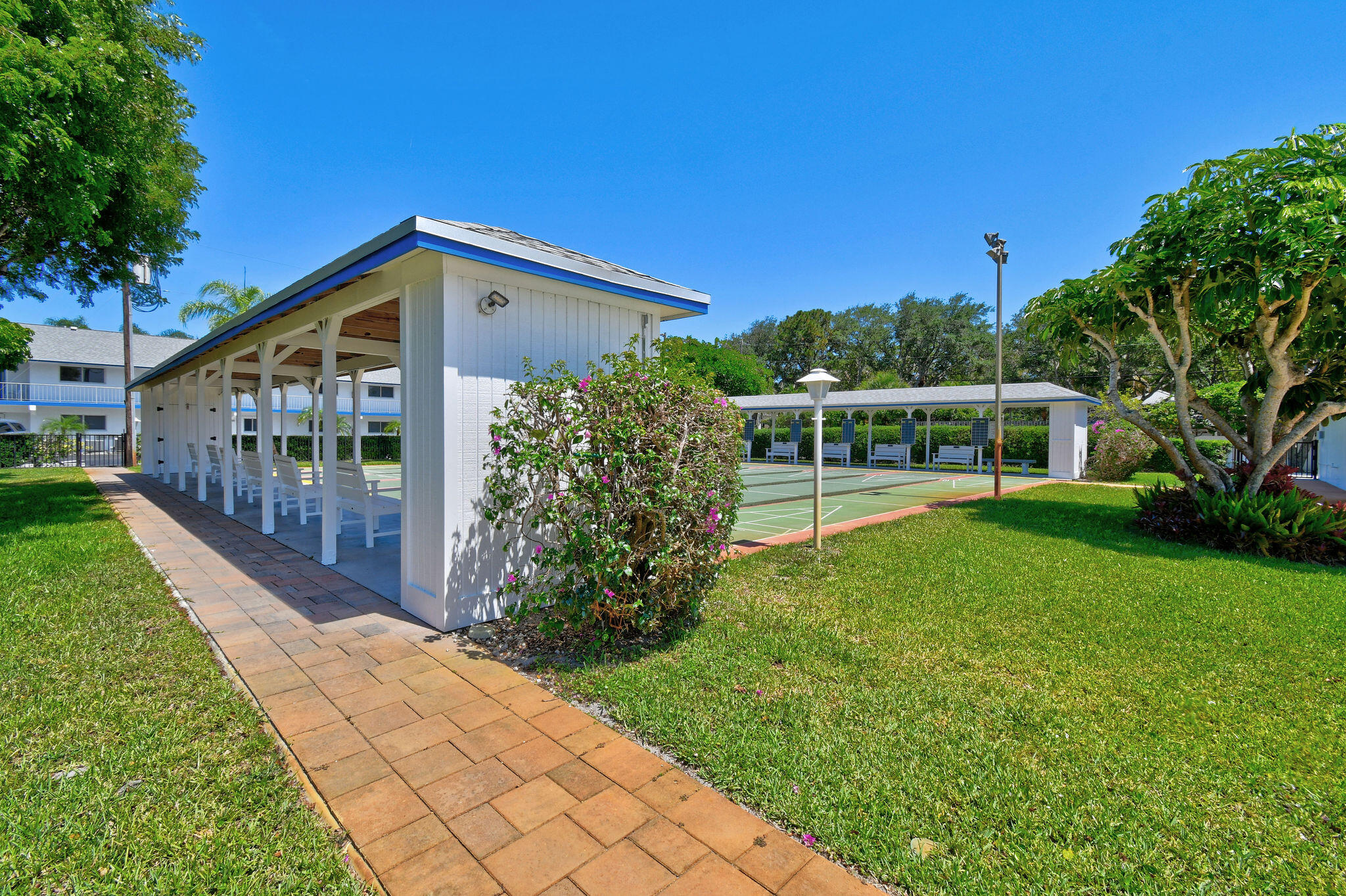 9 Garden #204j, Tequesta FL 33469