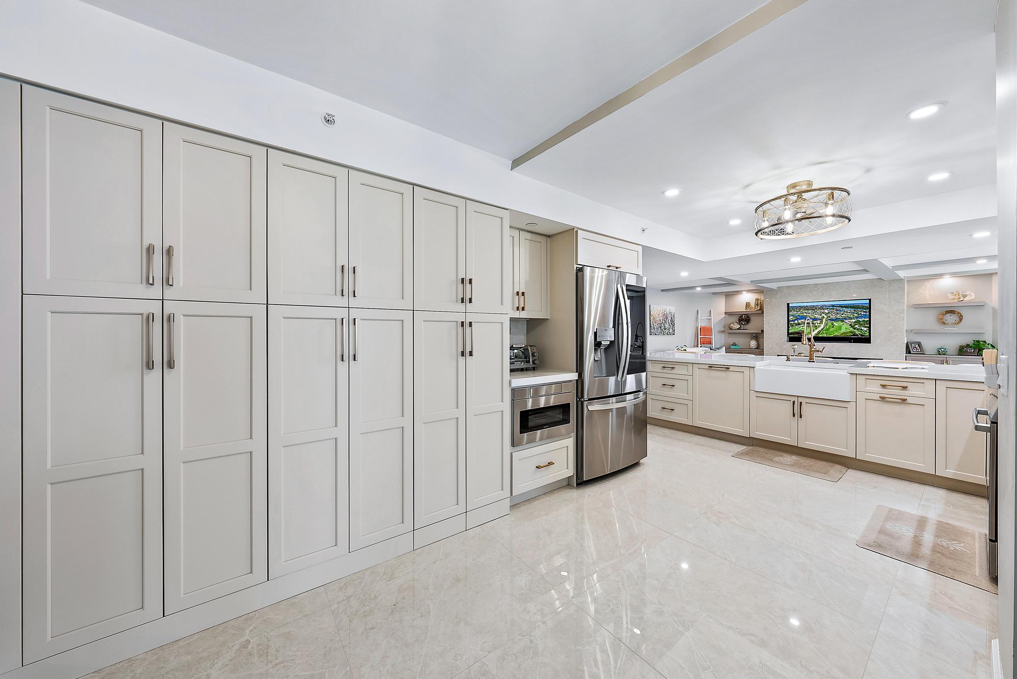 176 Helios #606, Jupiter FL 33477