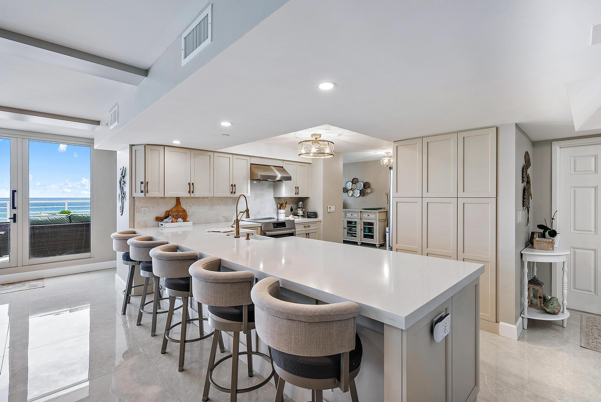 176 Helios #606, Jupiter FL 33477