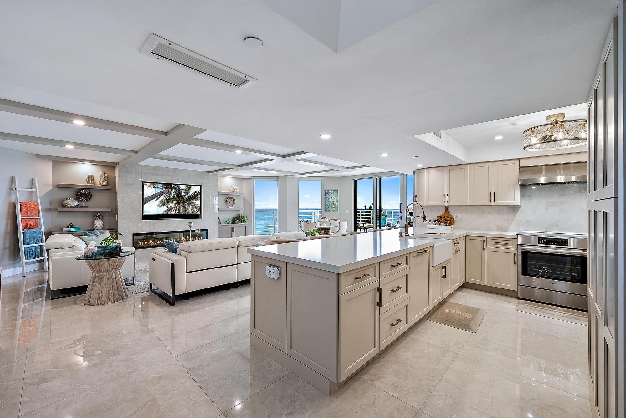176 Helios #606, Jupiter FL 33477