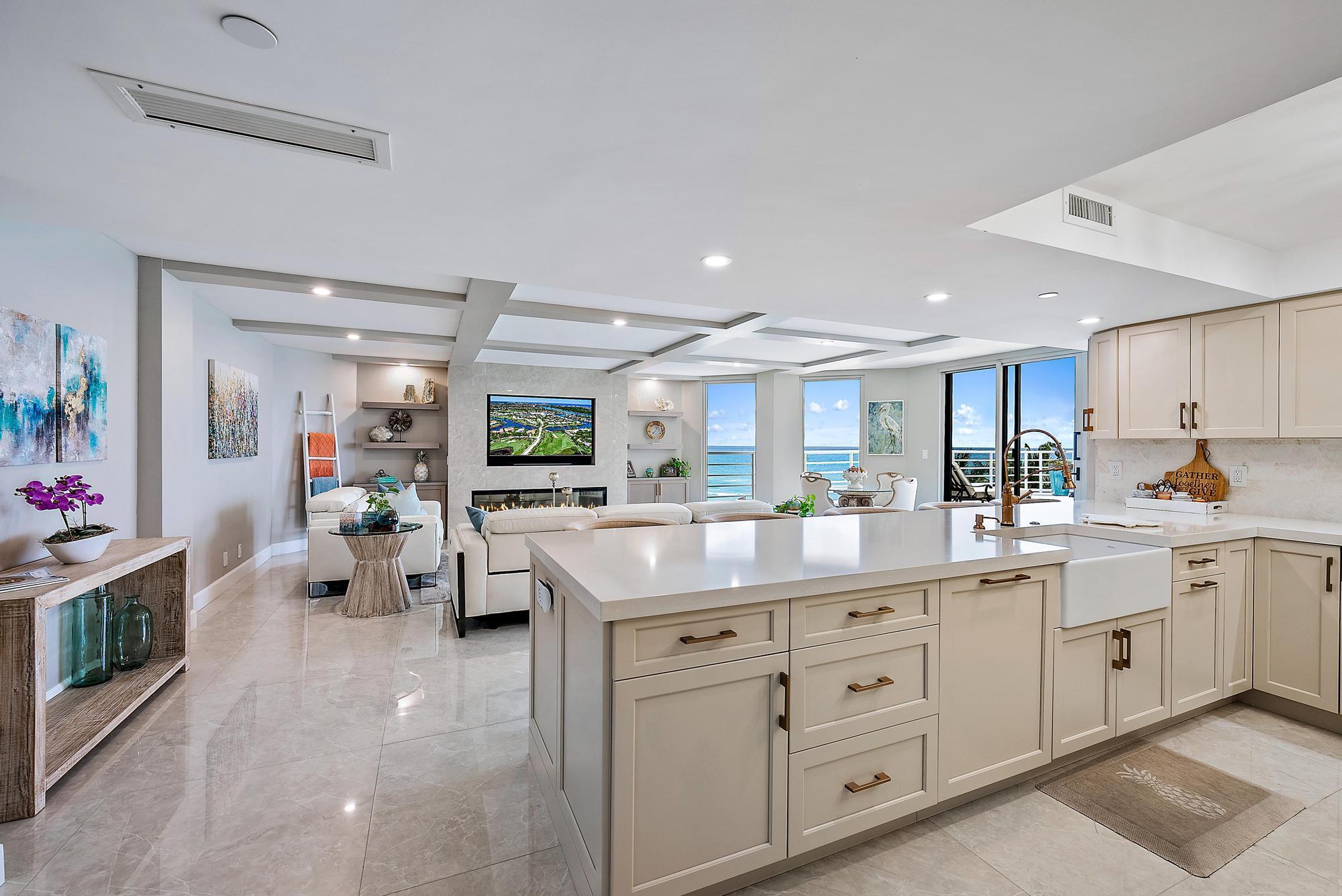 176 Helios #606, Jupiter FL 33477