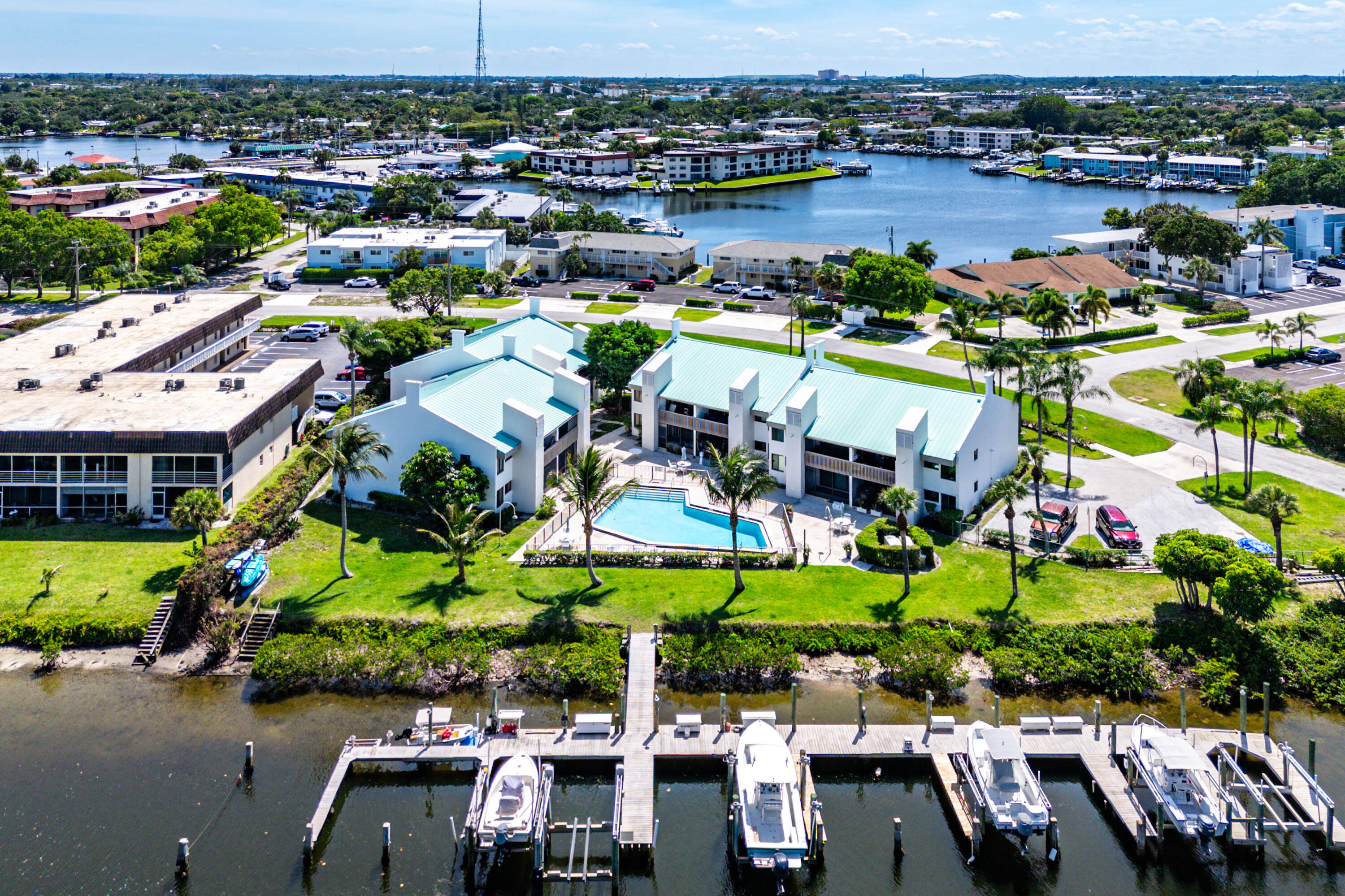 412 Southwind #B2, North Palm Beach FL 33408