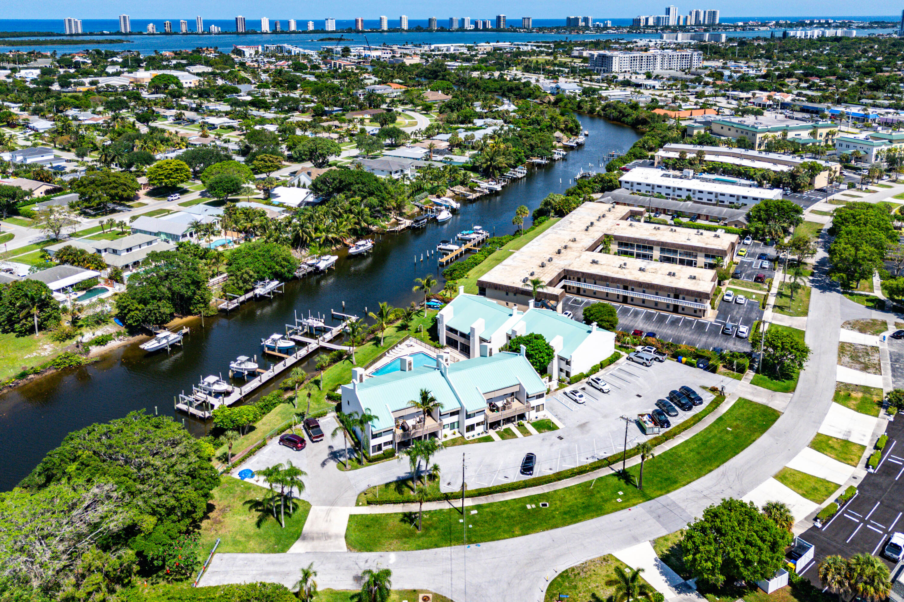 412 Southwind #B2, North Palm Beach FL 33408