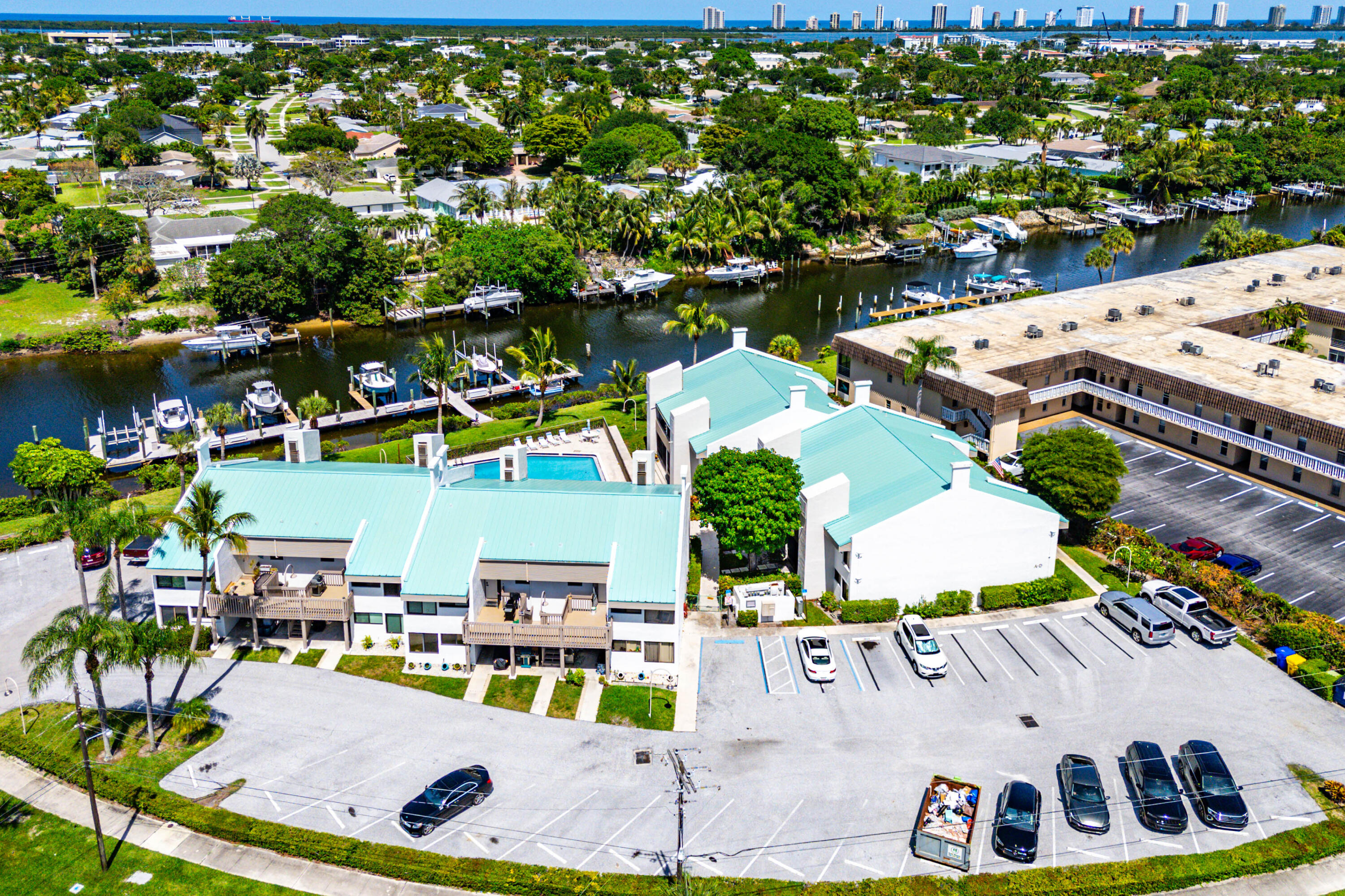 412 Southwind #B2, North Palm Beach FL 33408