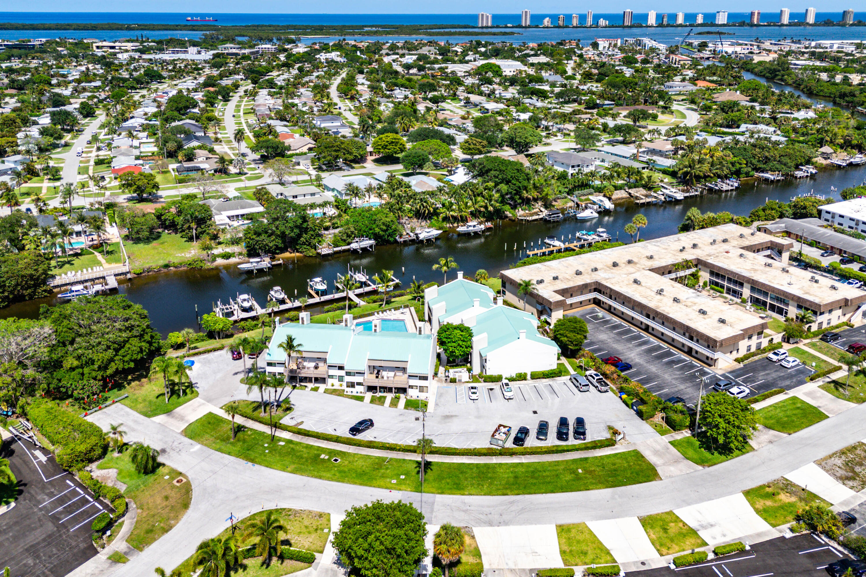 412 Southwind #B2, North Palm Beach FL 33408