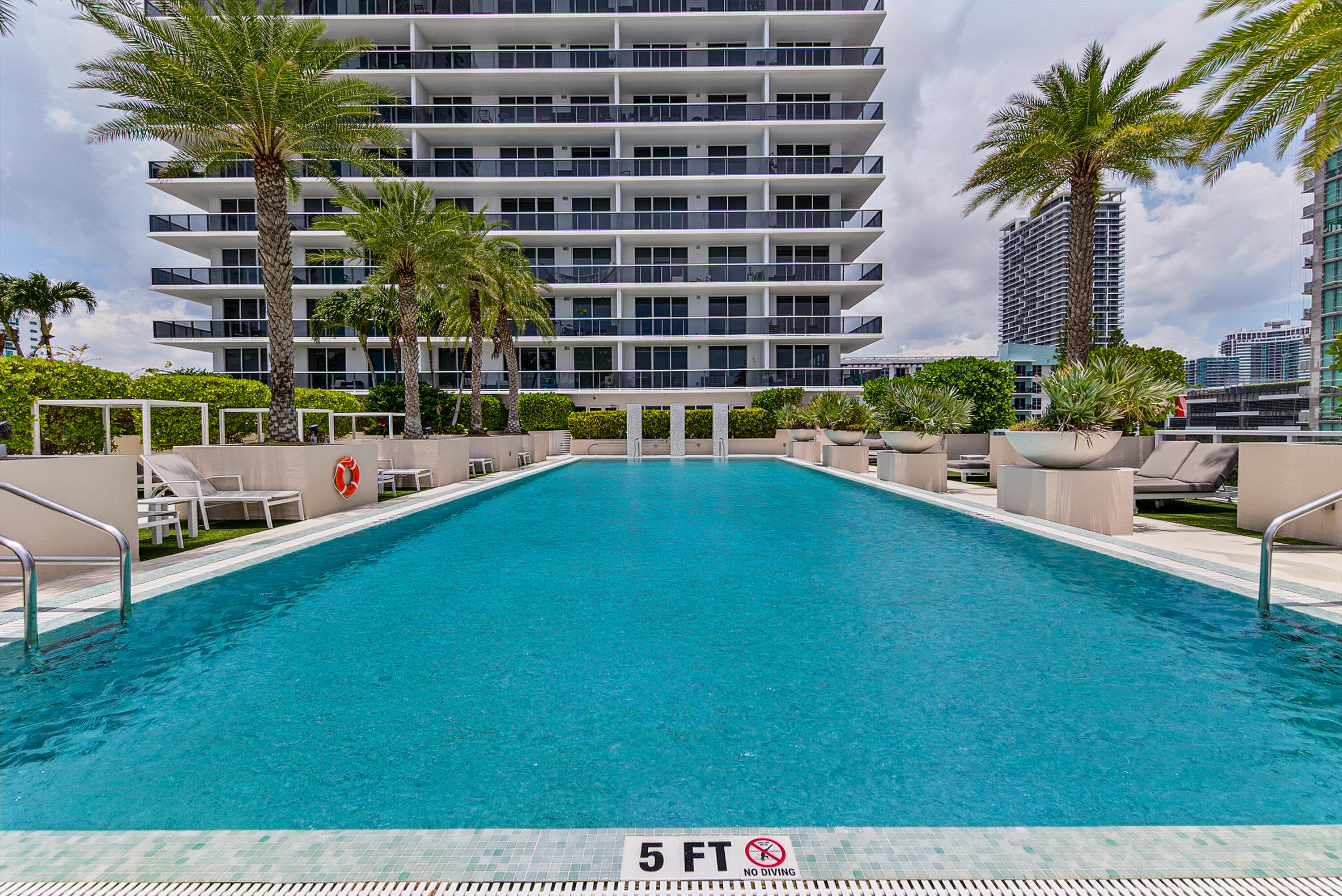 600 NE 27th #1605, Miami FL 33137