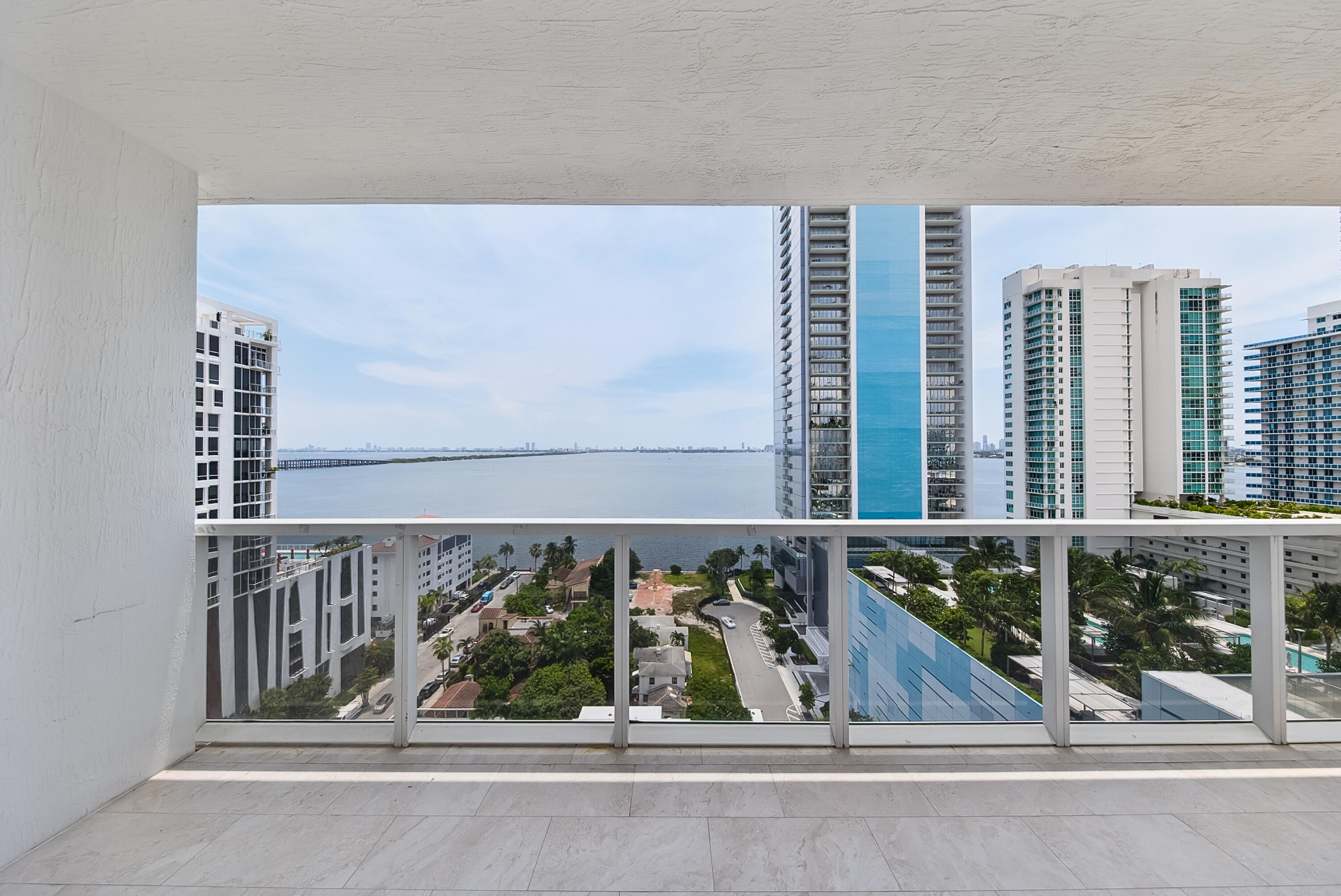 600 NE 27th #1605, Miami FL 33137