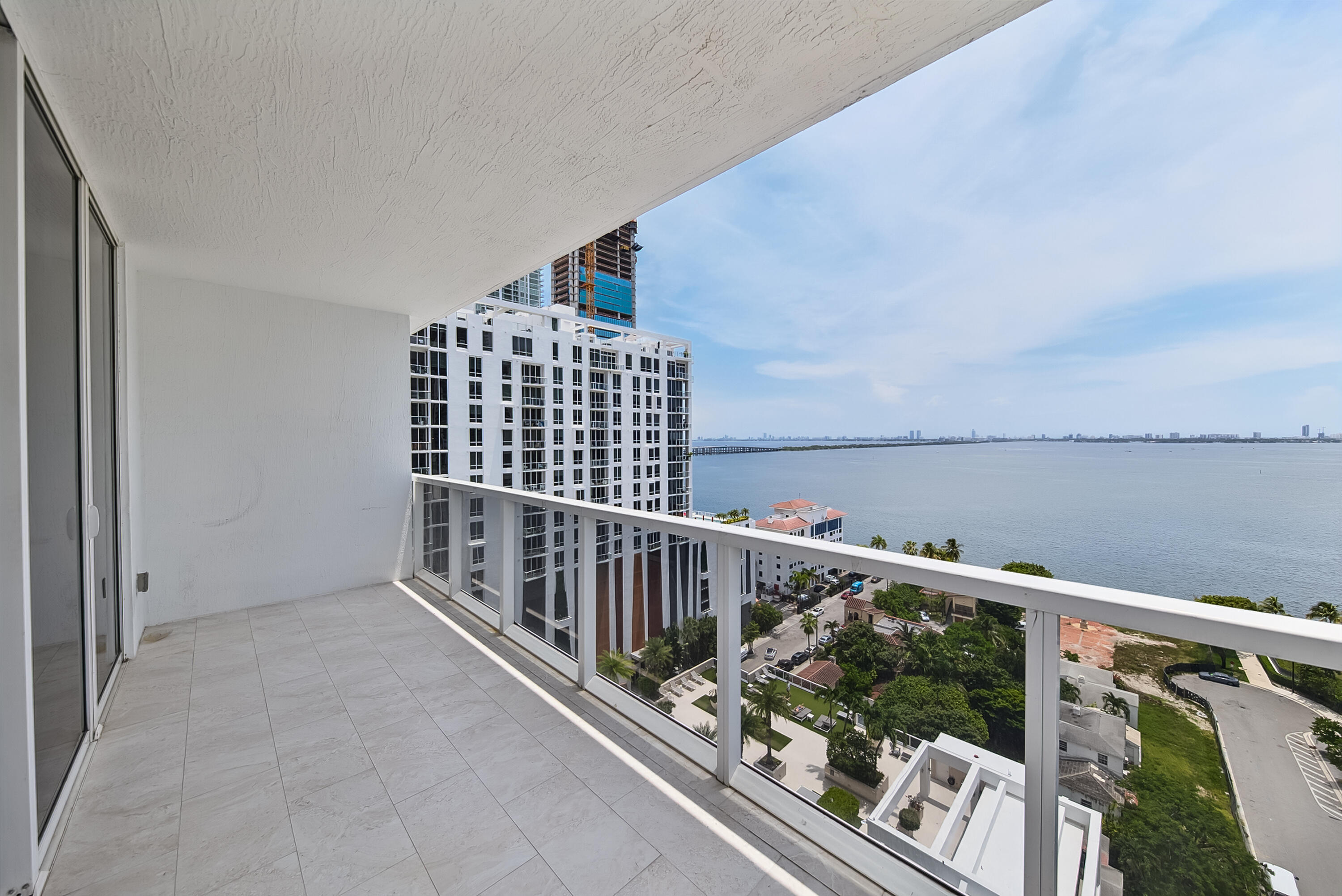 600 NE 27th #1605, Miami FL 33137