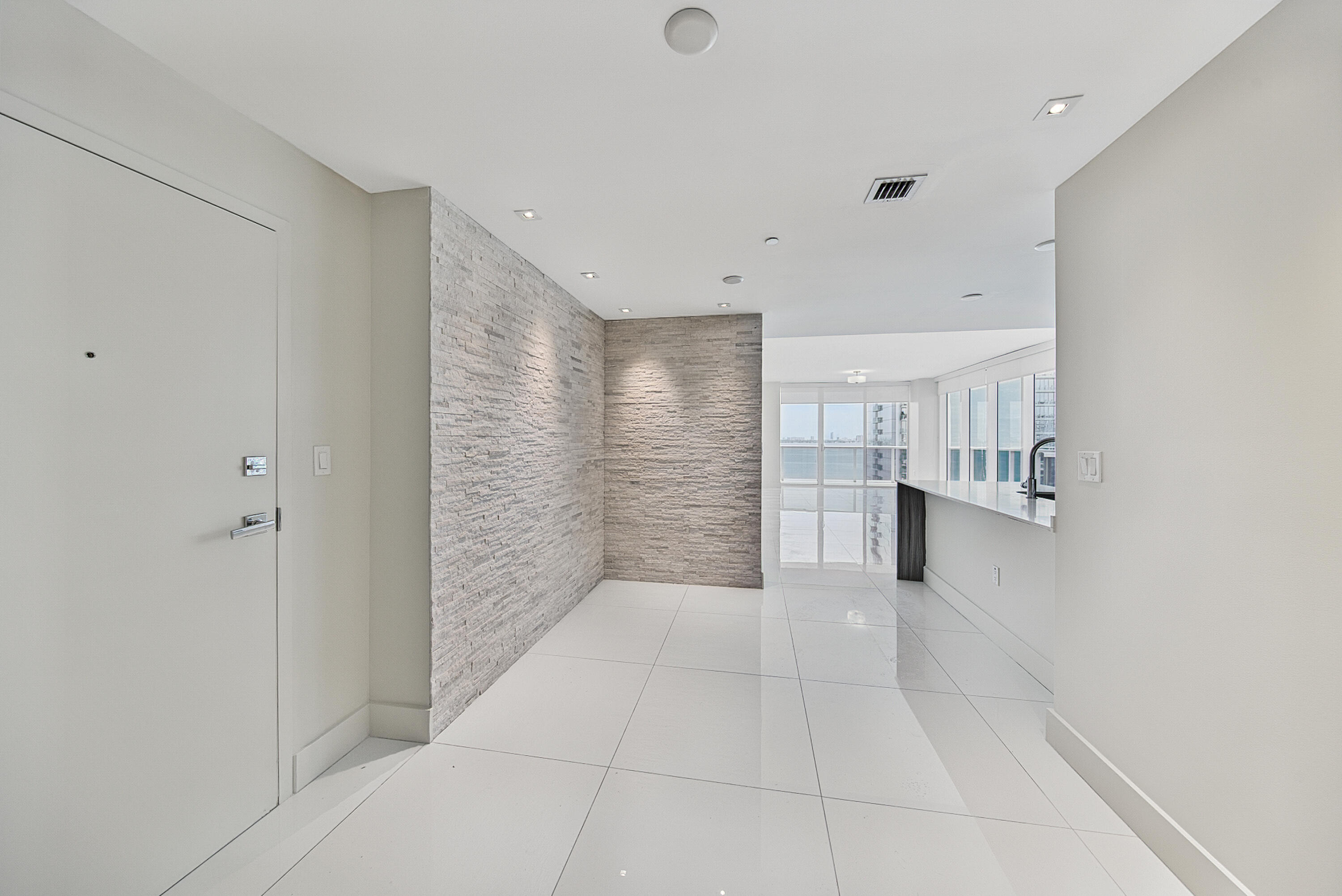 600 NE 27th #1605, Miami FL 33137