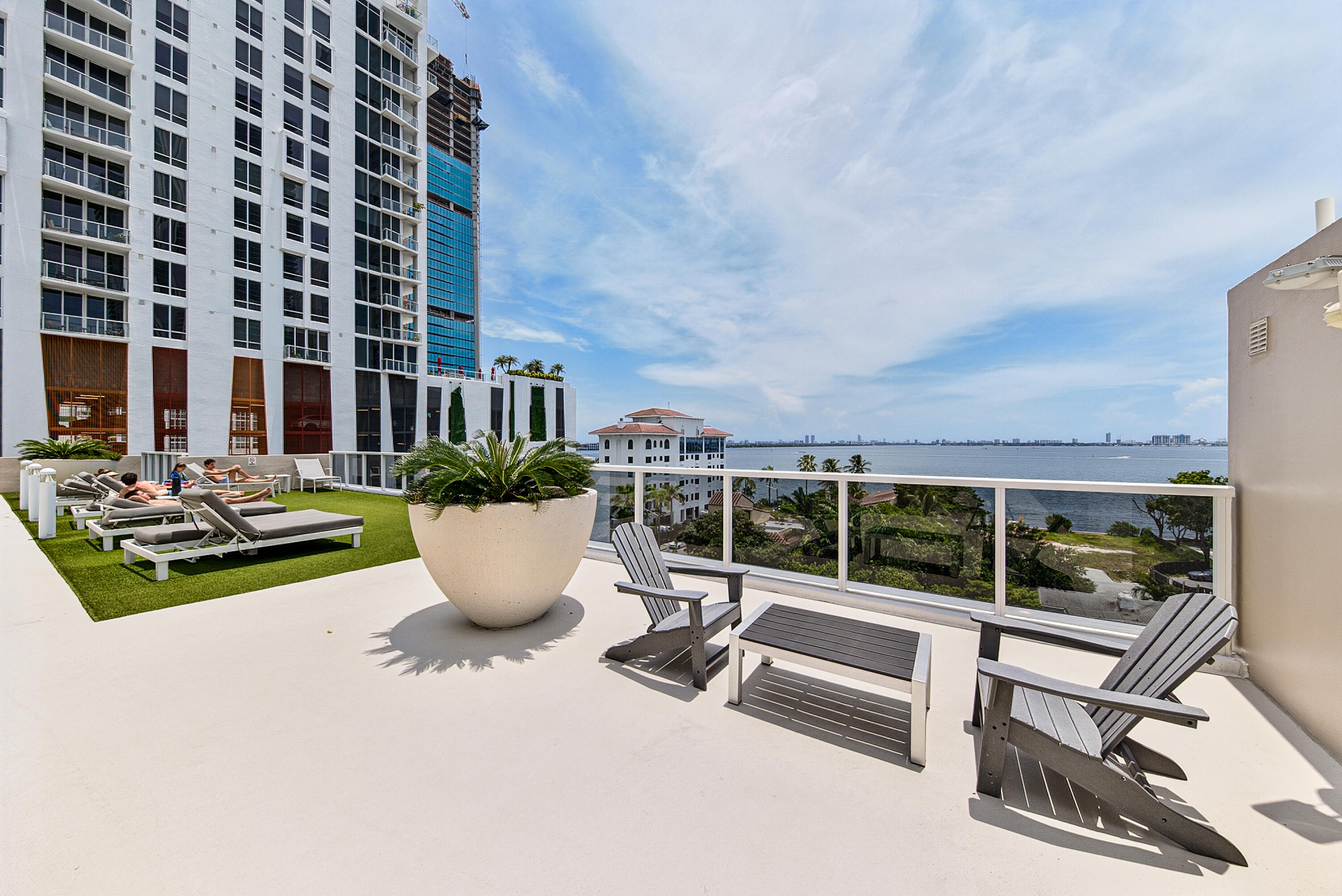 600 NE 27th #1605, Miami FL 33137