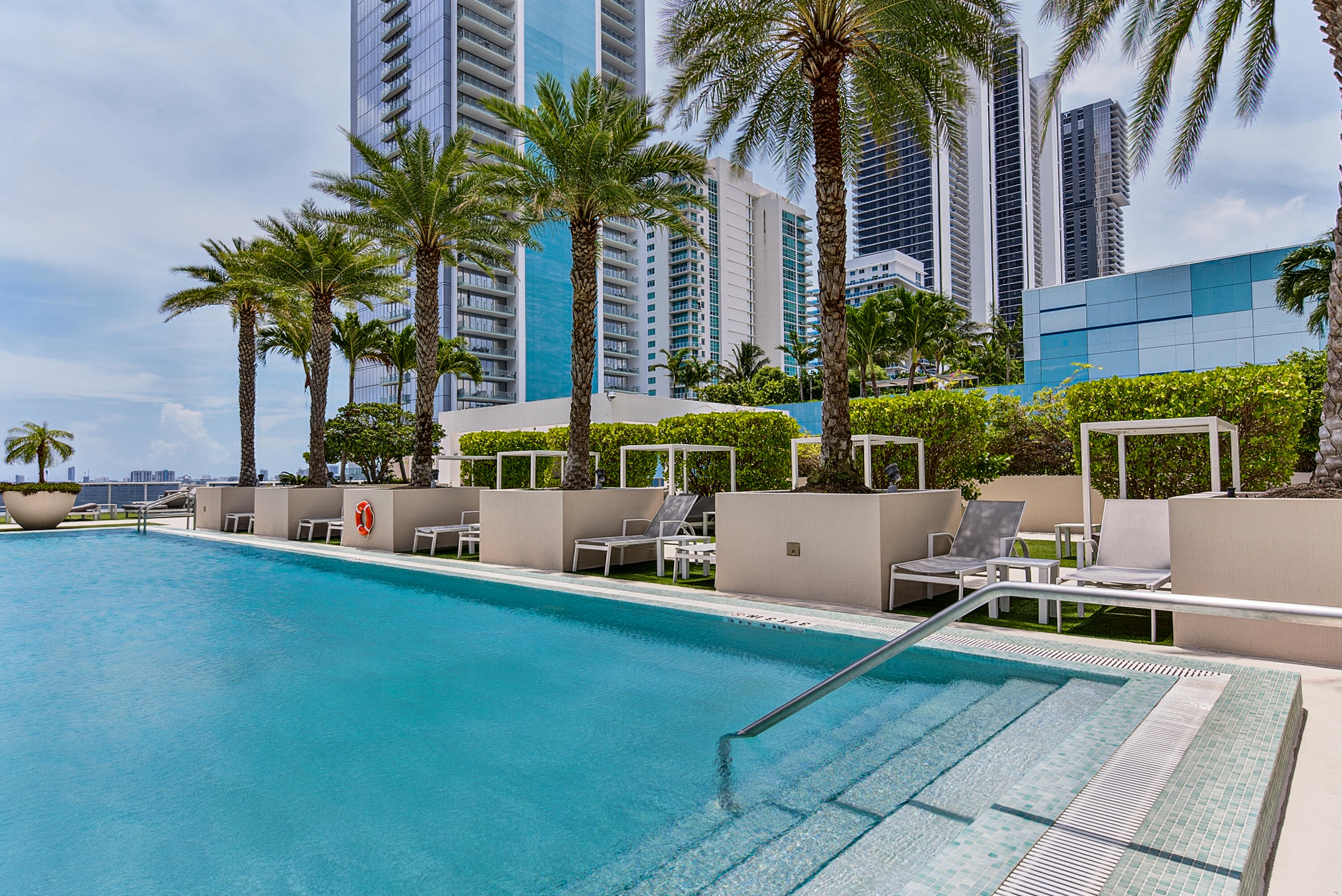 600 NE 27th #1605, Miami FL 33137