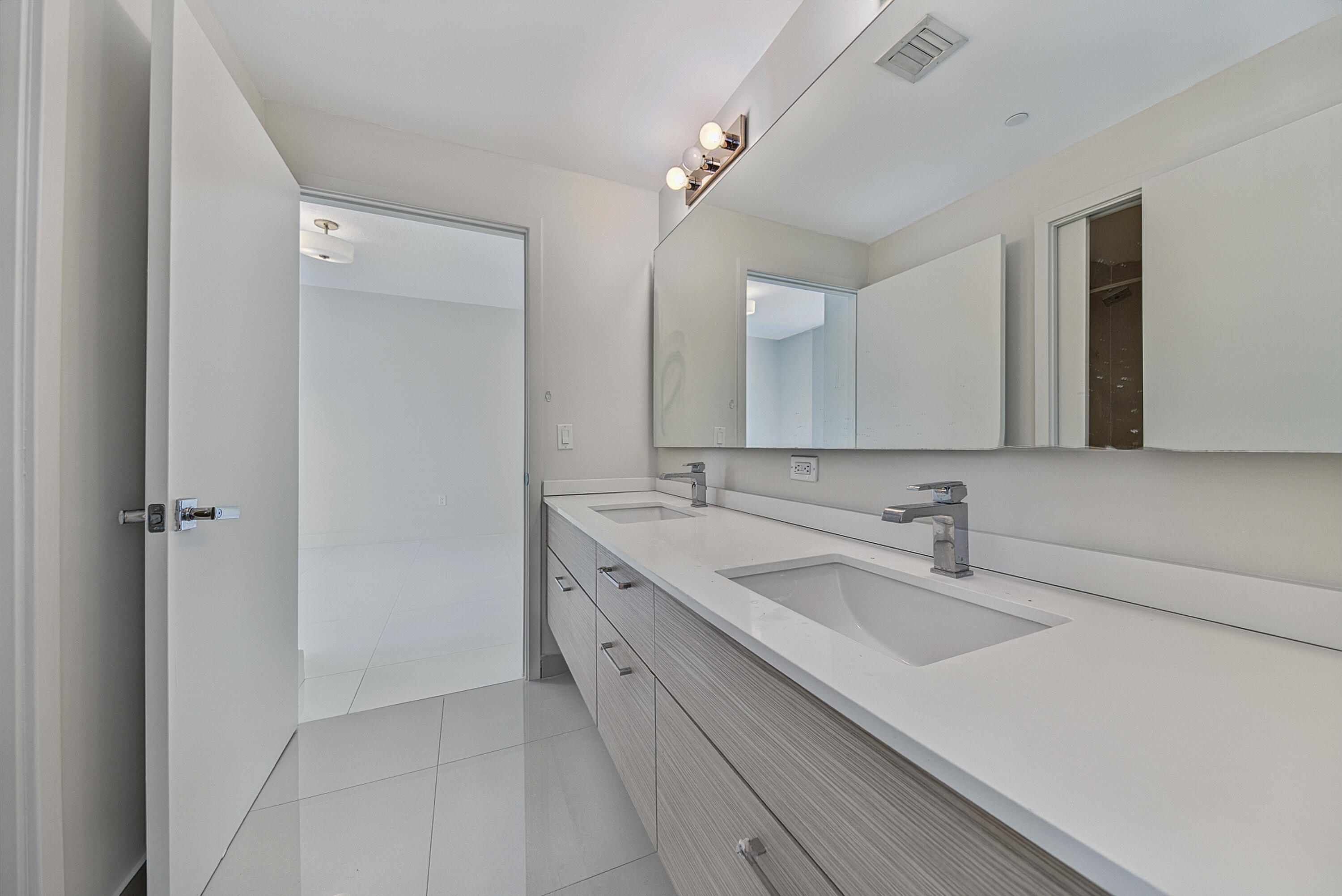 600 NE 27th #1605, Miami FL 33137