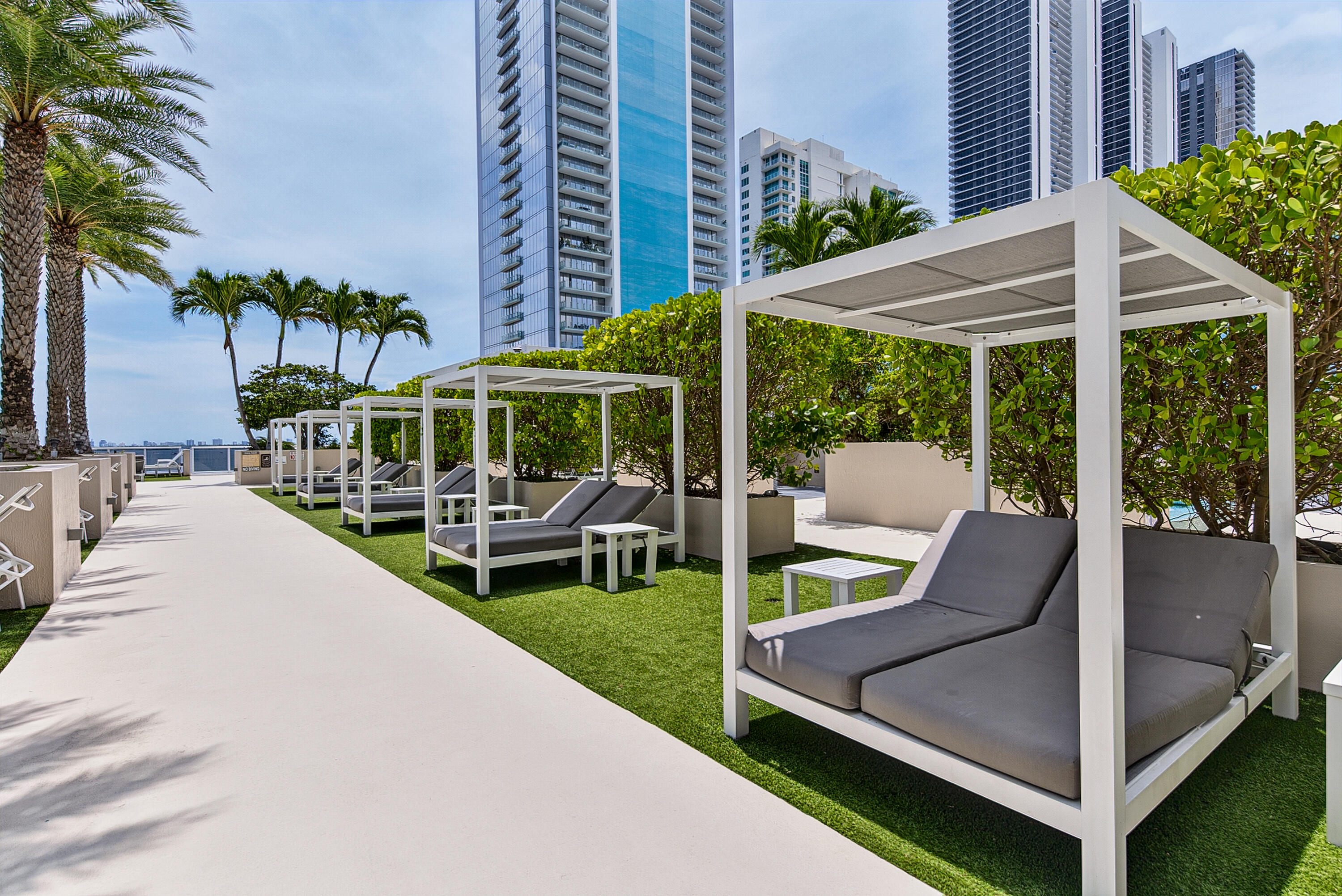600 NE 27th #1605, Miami FL 33137