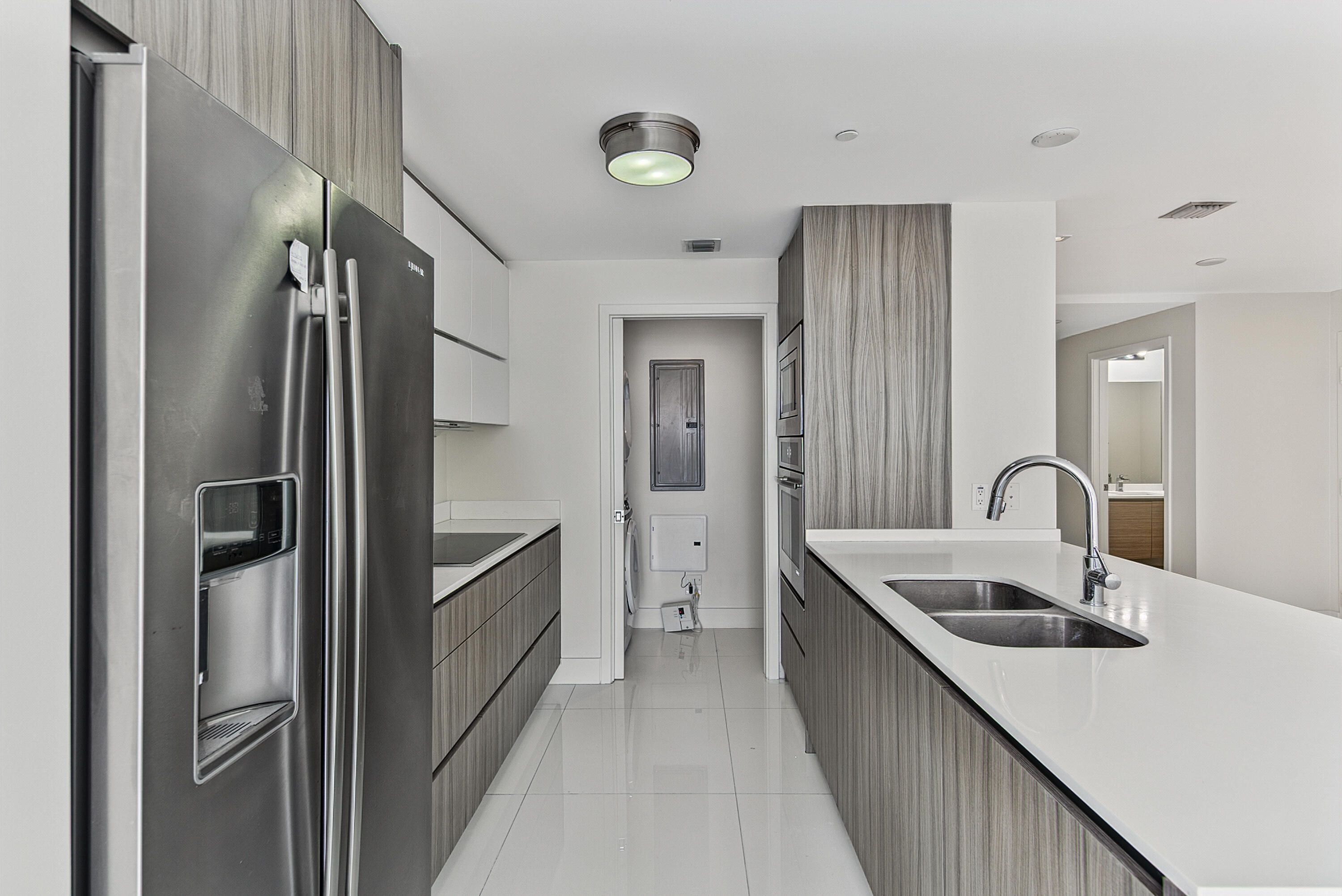 600 NE 27th #1605, Miami FL 33137