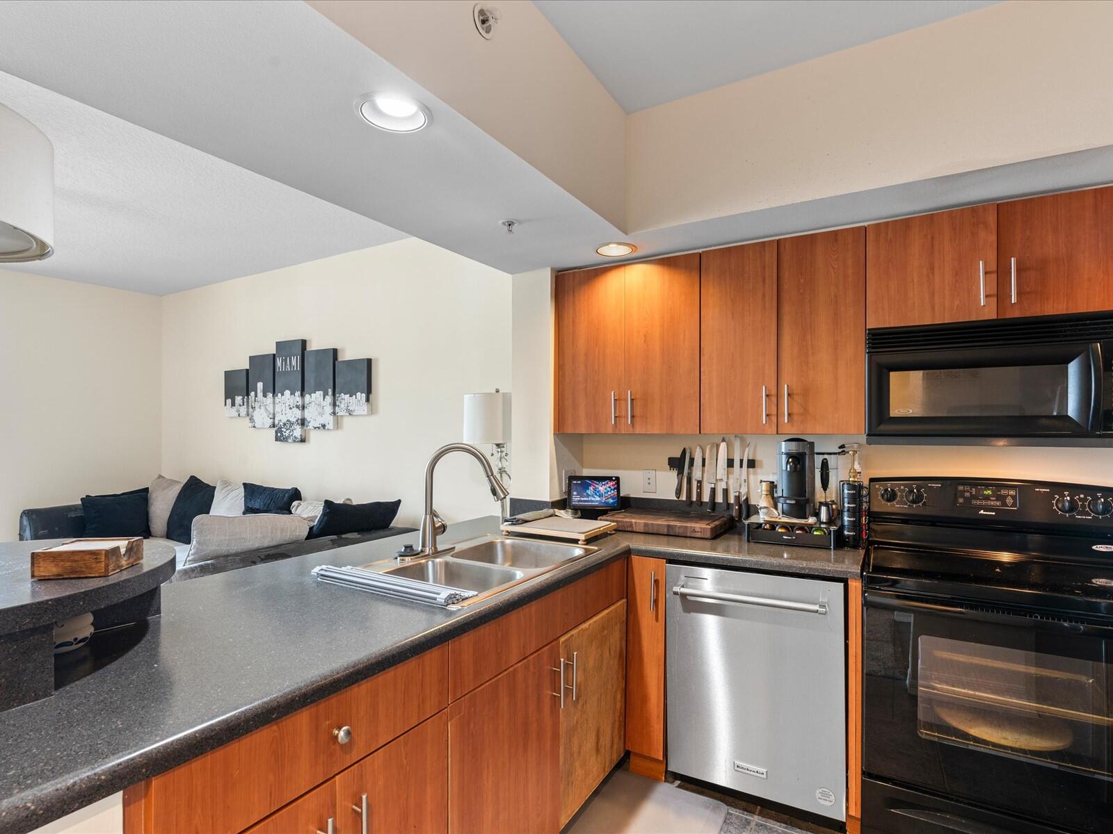 100 N Federal #736, Fort Lauderdale FL 33301