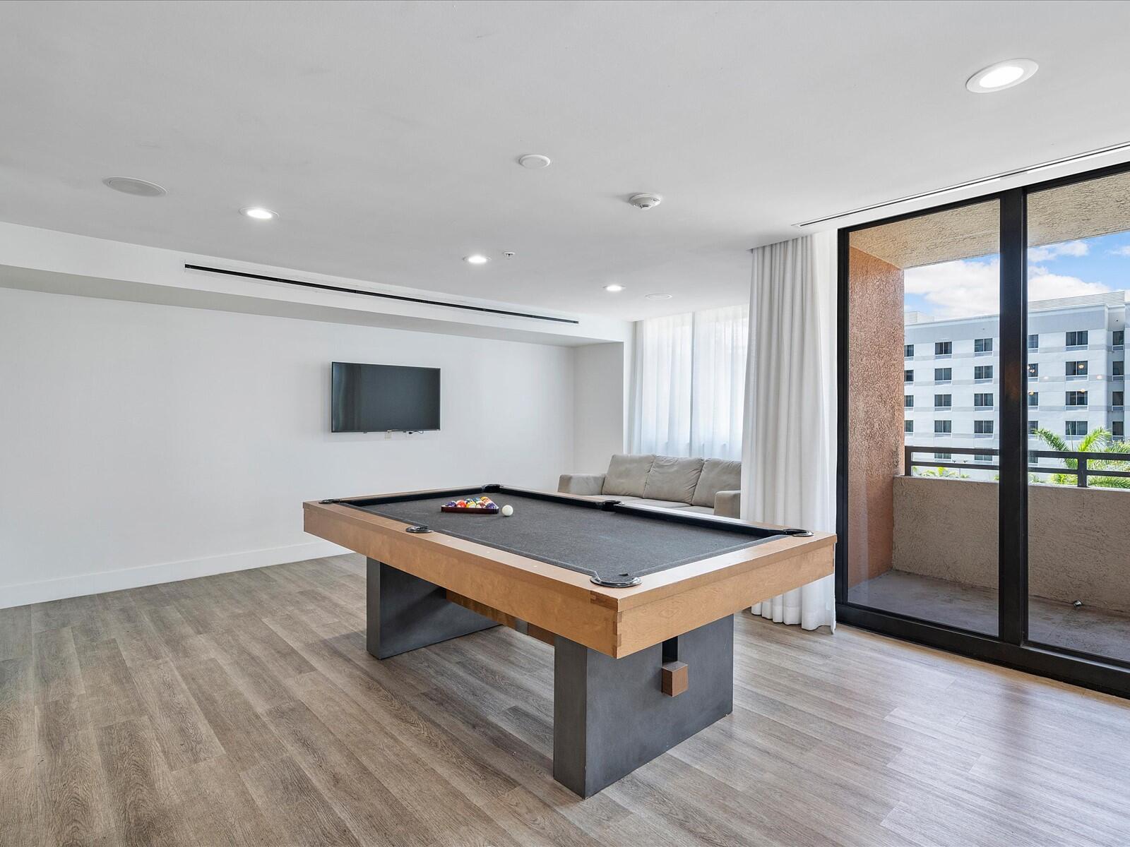 100 N Federal #736, Fort Lauderdale FL 33301