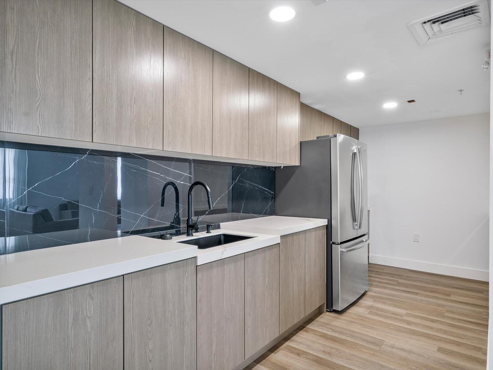 100 N Federal #736, Fort Lauderdale FL 33301
