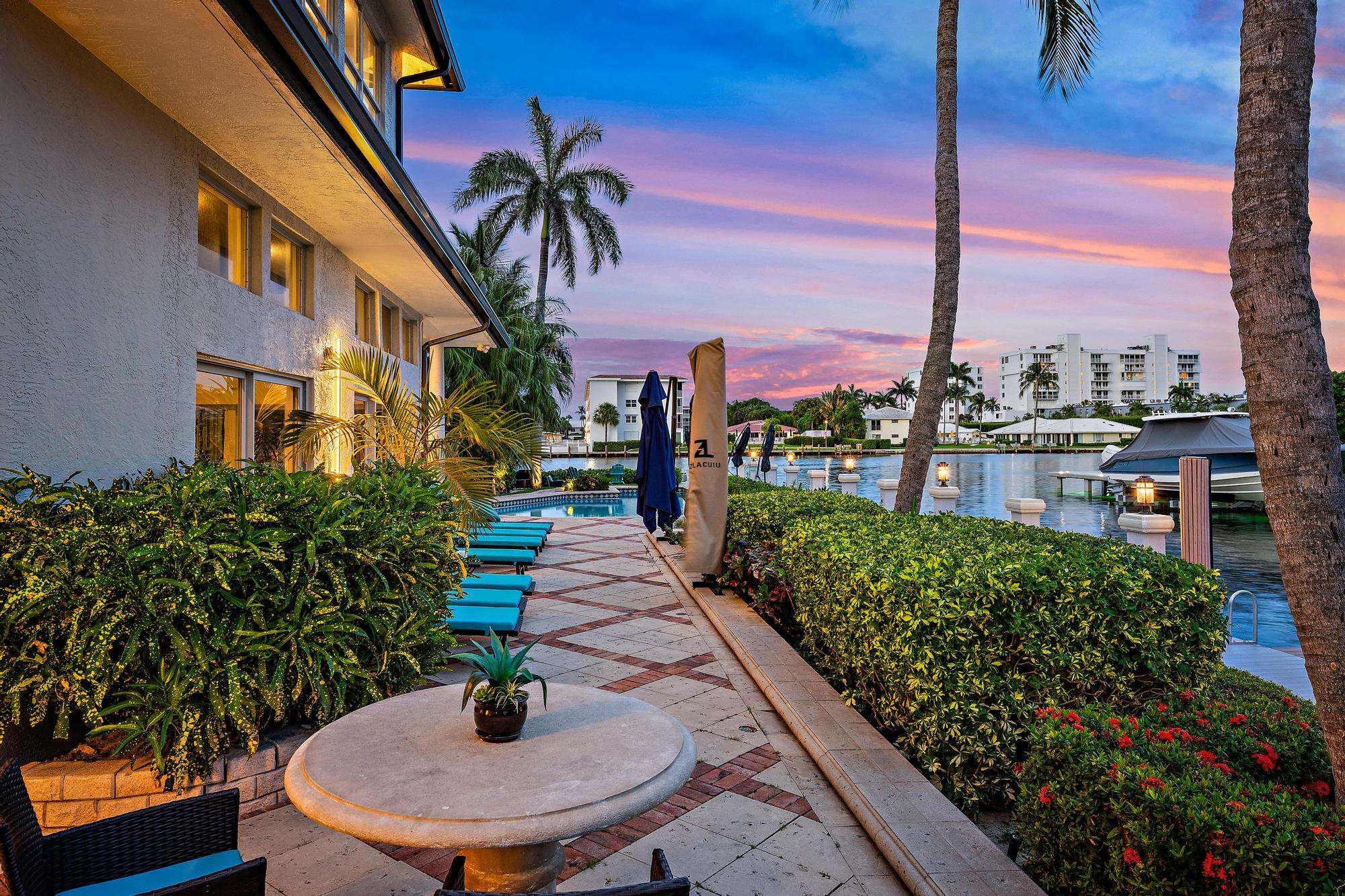 964 Eve, Delray Beach FL 33483
